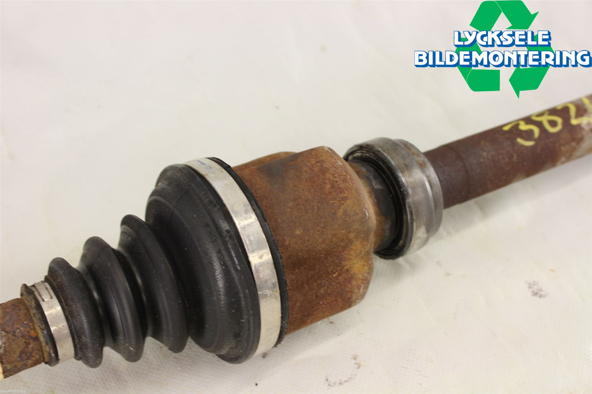 Peugeot 5008 10-16 Drivaxel Fram Höger