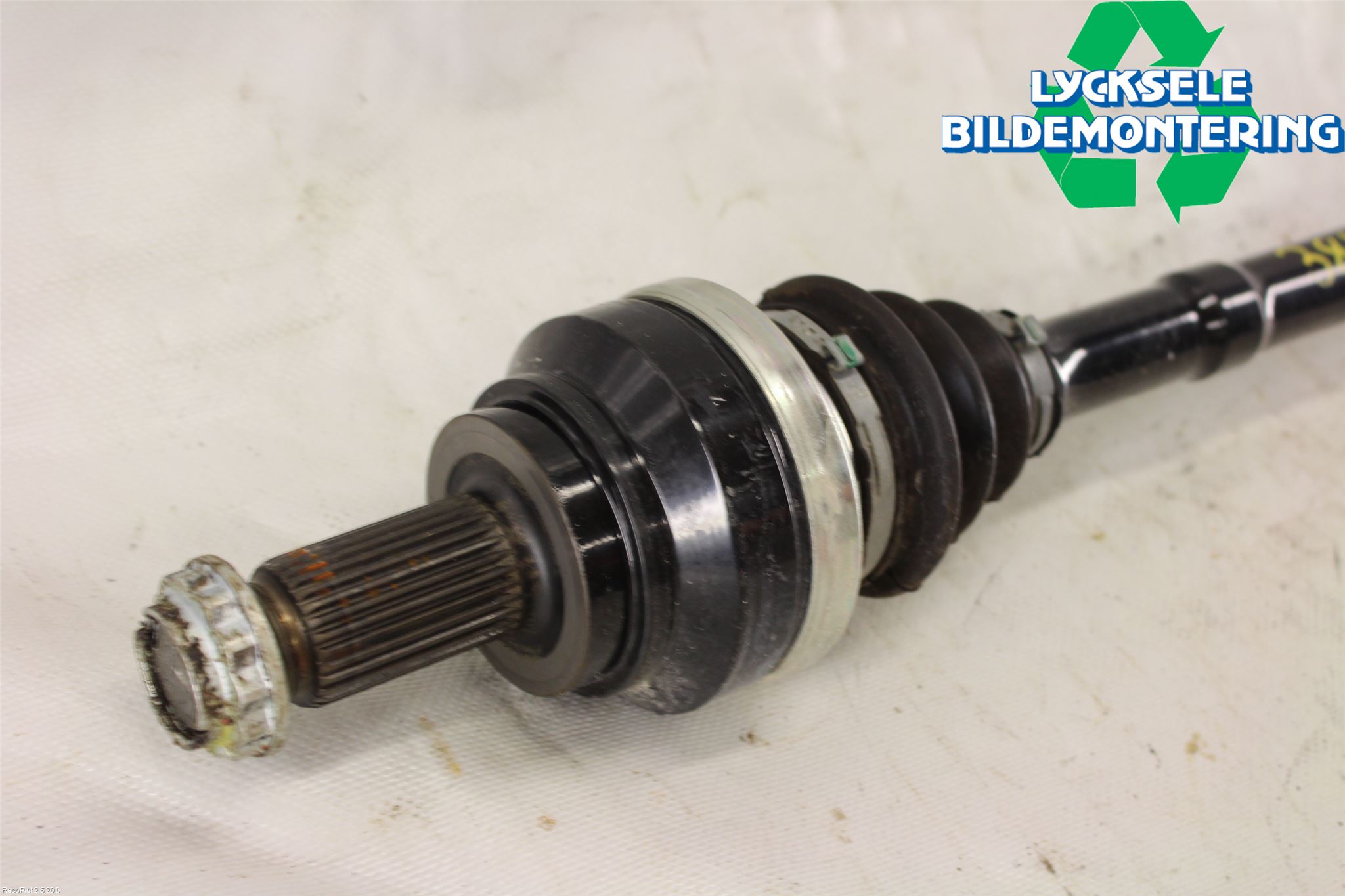 BMW X3 F25 10-17 Drivaxel Bak Vänster
