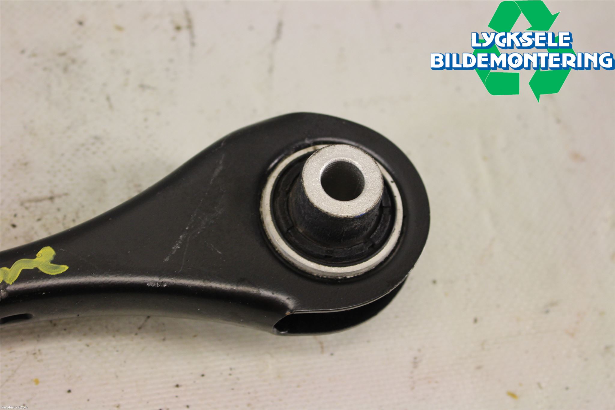 Volkswagen VW GOLF / E-GOLF VII 13-20 Bärarm Bak Vänster
