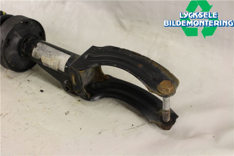Volkswagen VW TOUAREG 7P 11-18 Fjäderben Fram Vänster