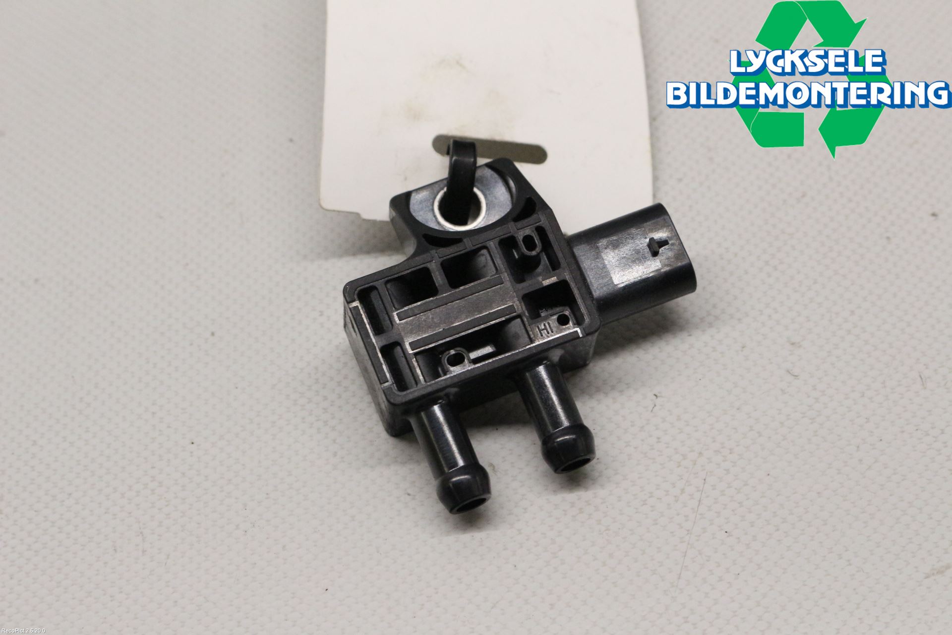 BMW 5 G30/G31/F90 17-23 Sensor Avgas