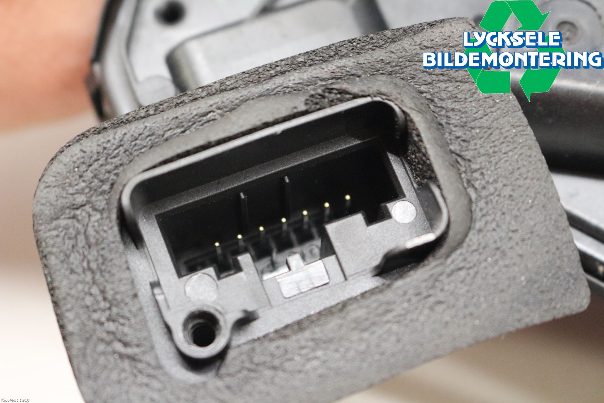 Skoda SUPERB 16-24 Låskista-Dörrlås