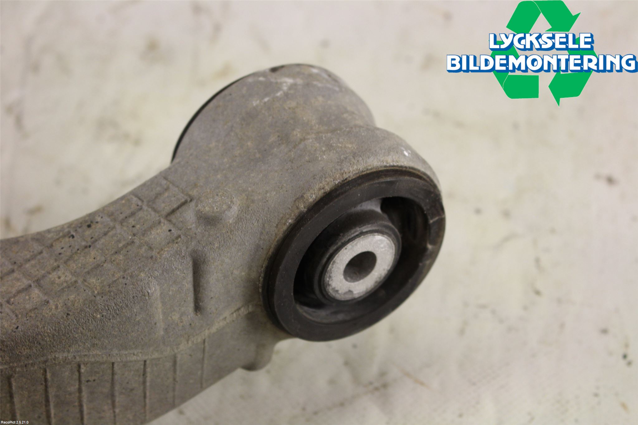 Porsche PANAMERA 09- Bärarm Bak Höger