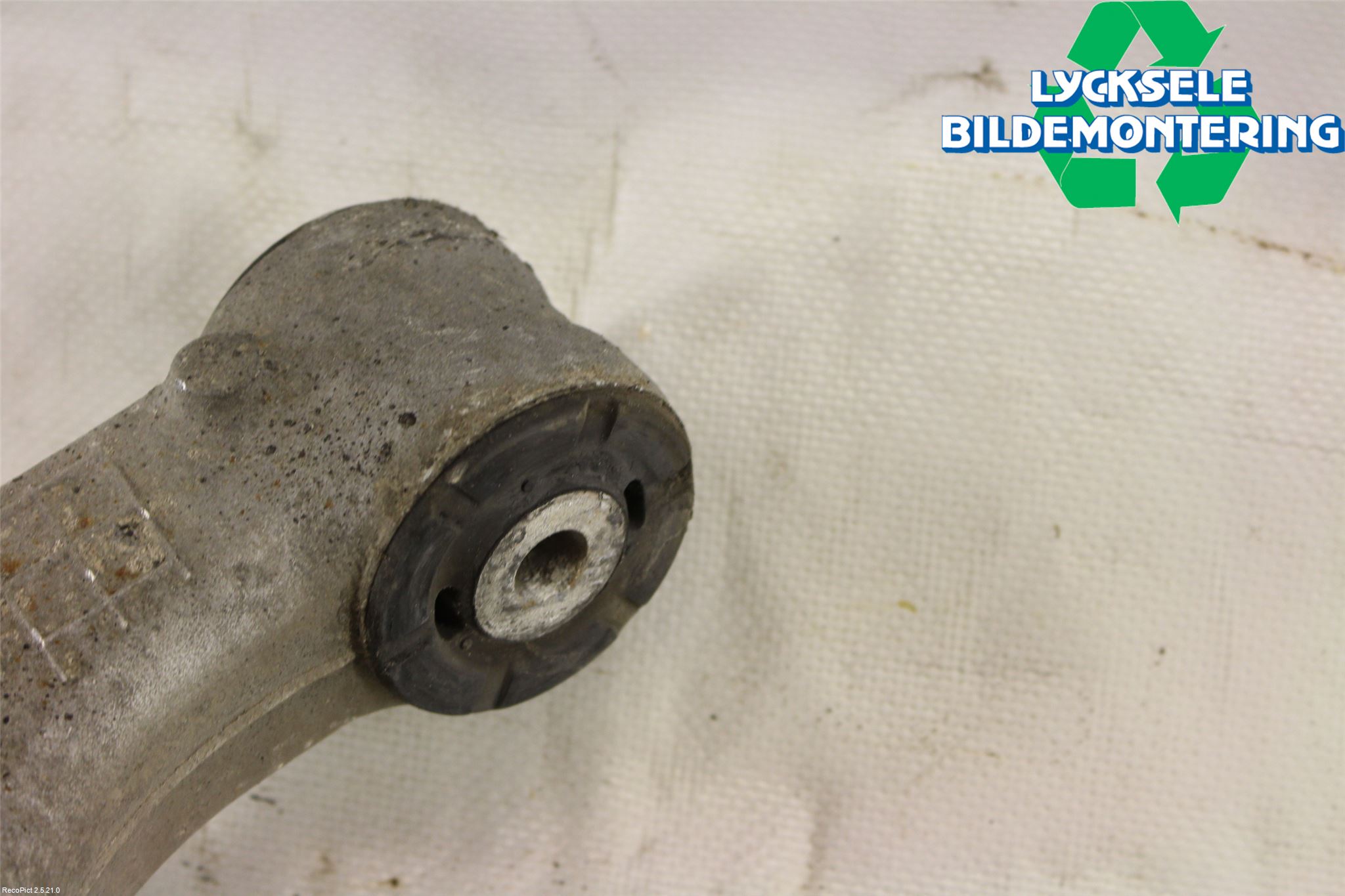 Porsche PANAMERA 09- Bärarm Bak Höger