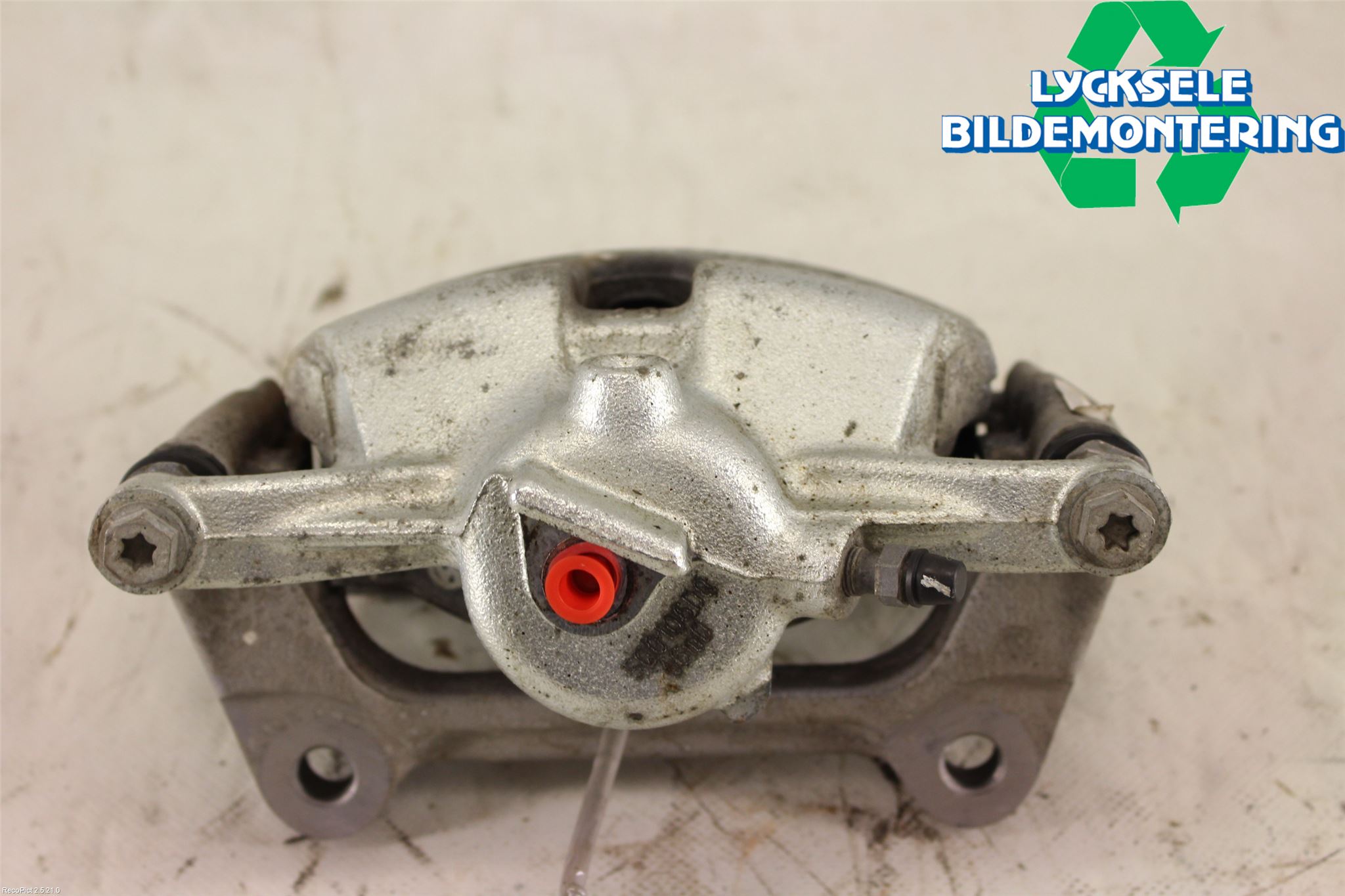 Volkswagen VW PASSAT 15-19 Bromsok Fram Höger