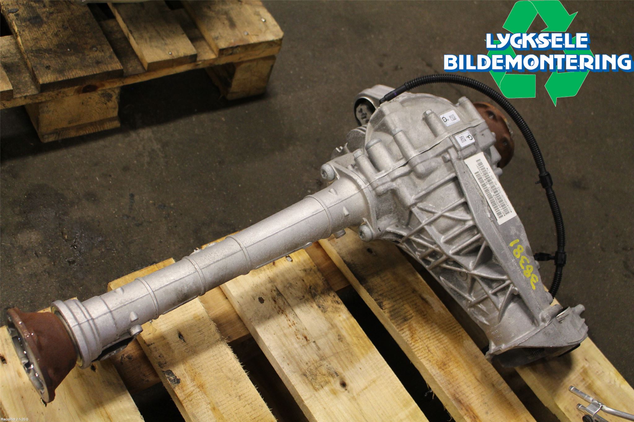 Volkswagen VW AMAROK 2H 10-22 Framvagn Diffrential