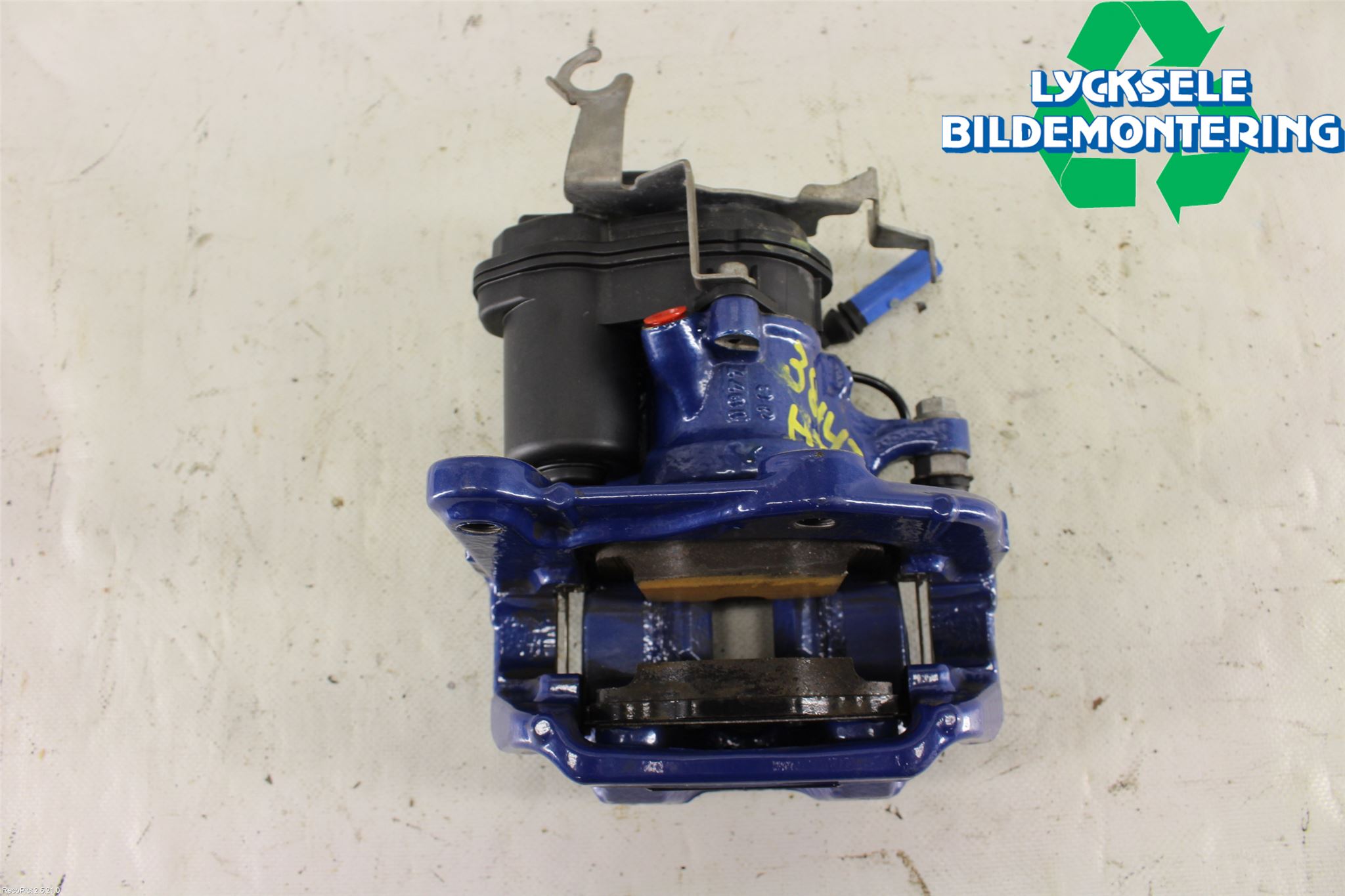 BMW 5 G30/G31/F90 17-23 Bromsok Bak Höger