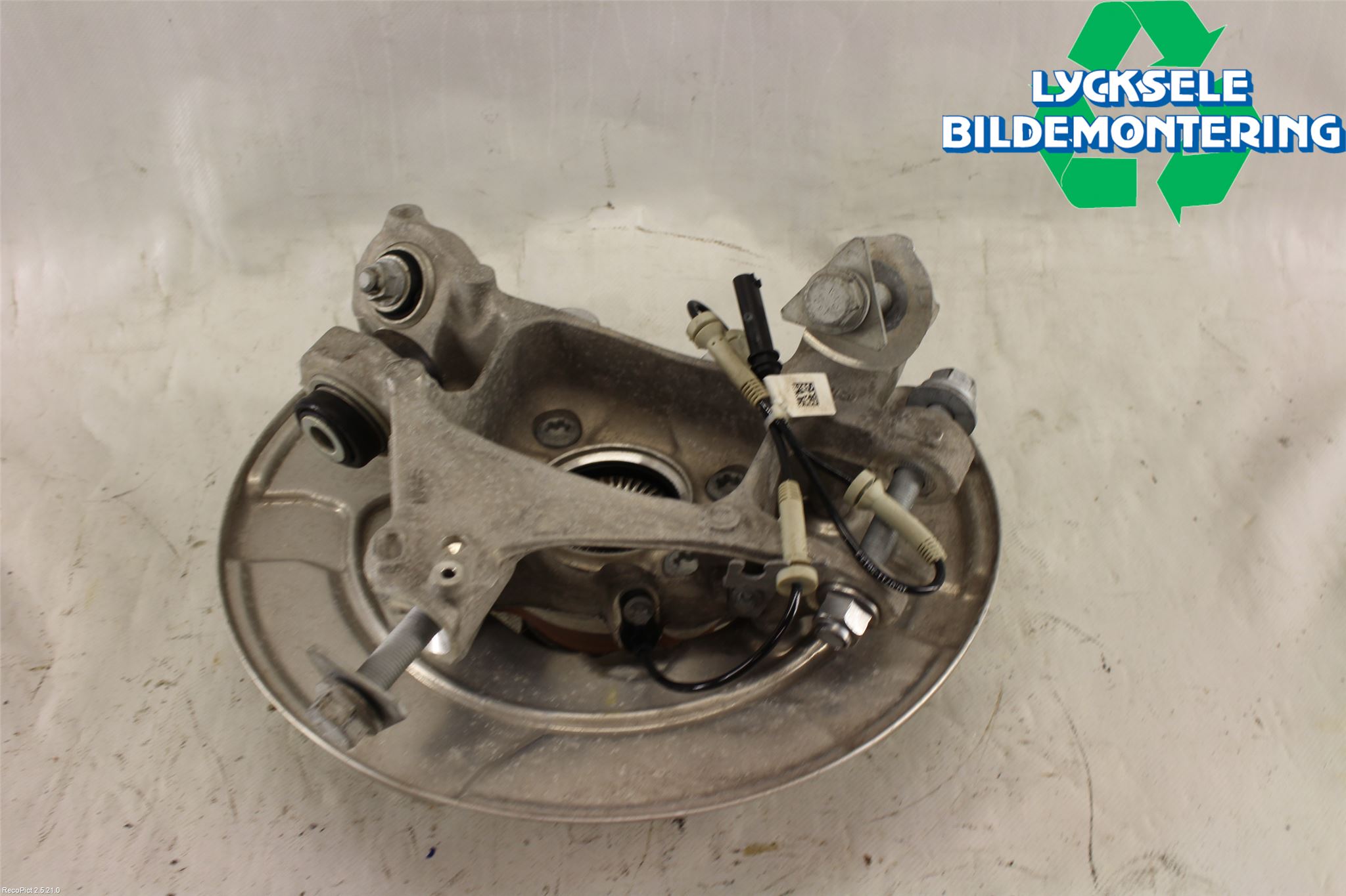 BMW 5 G30/G31/F90 17-23 Hjullagerhus-Spindel Hö B