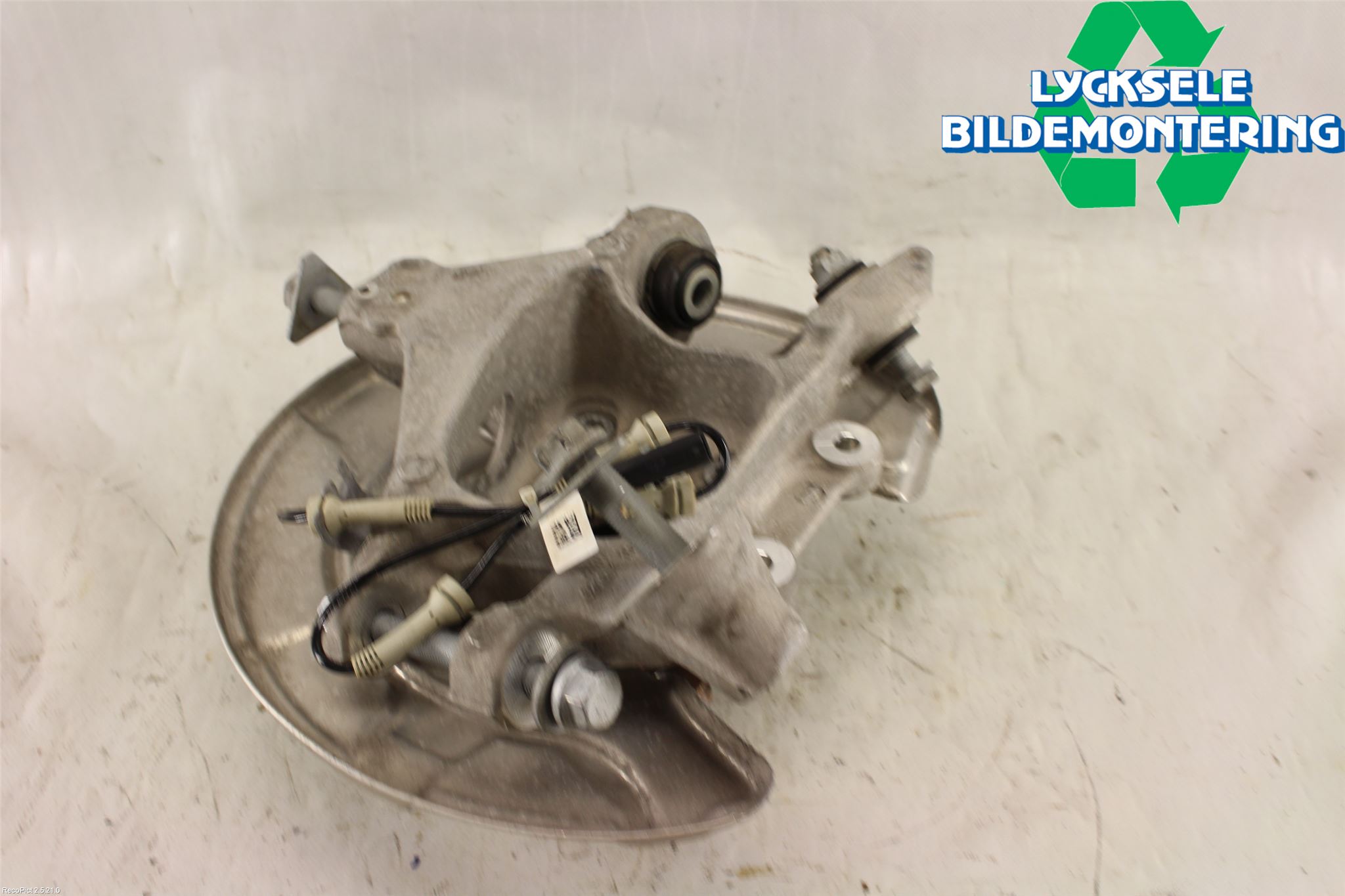 BMW 5 G30/G31/F90 17-23 Hjullagerhus-Spindel Hö B
