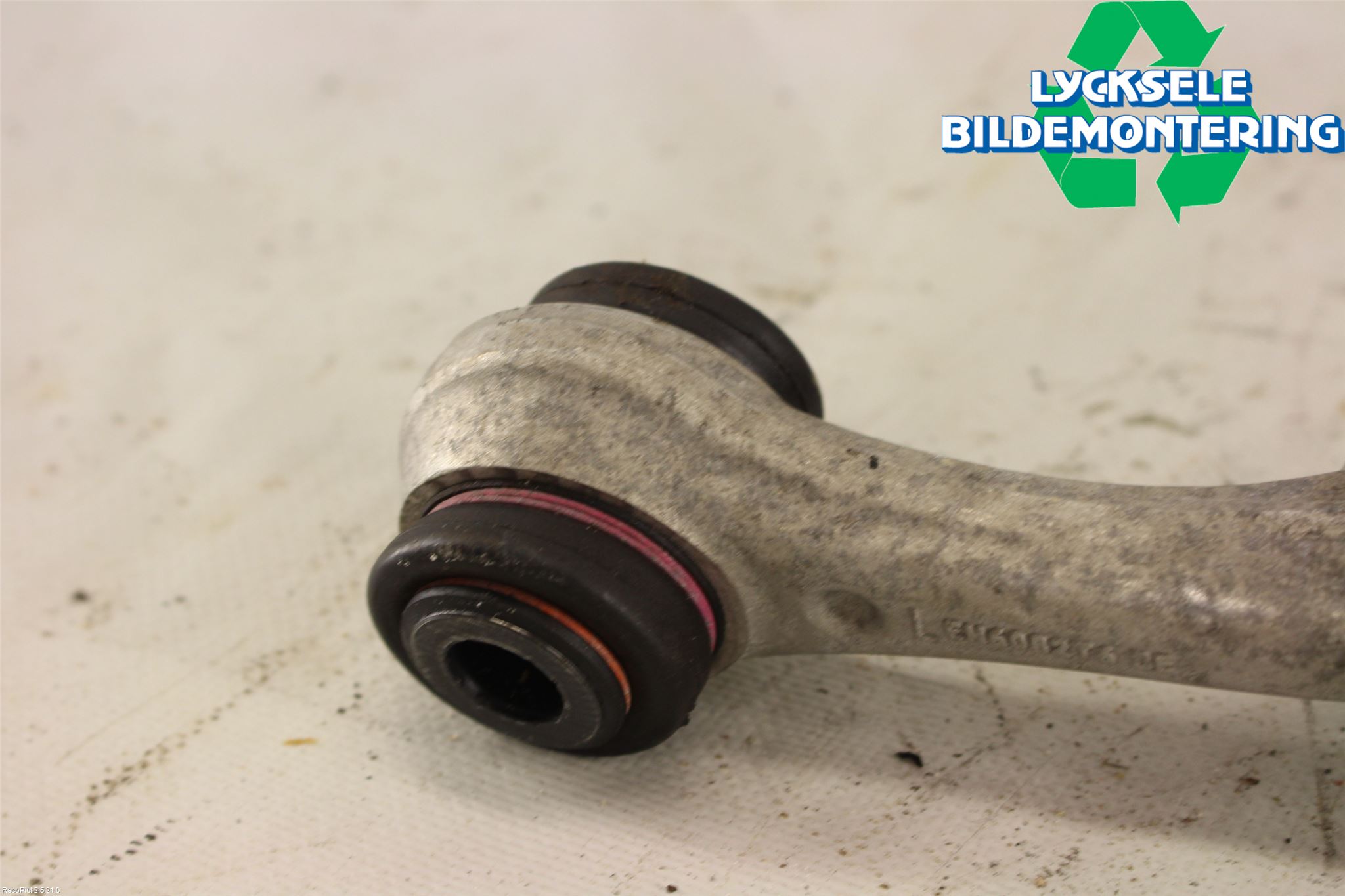 BMW 5 G30/G31/F90 17-23 Bärarm Bak Övre Vänster