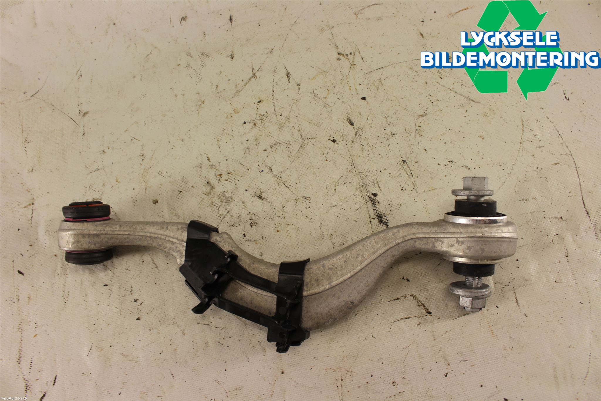 BMW 5 G30/G31/F90 17-23 Bärarm Bak Övre Vänster