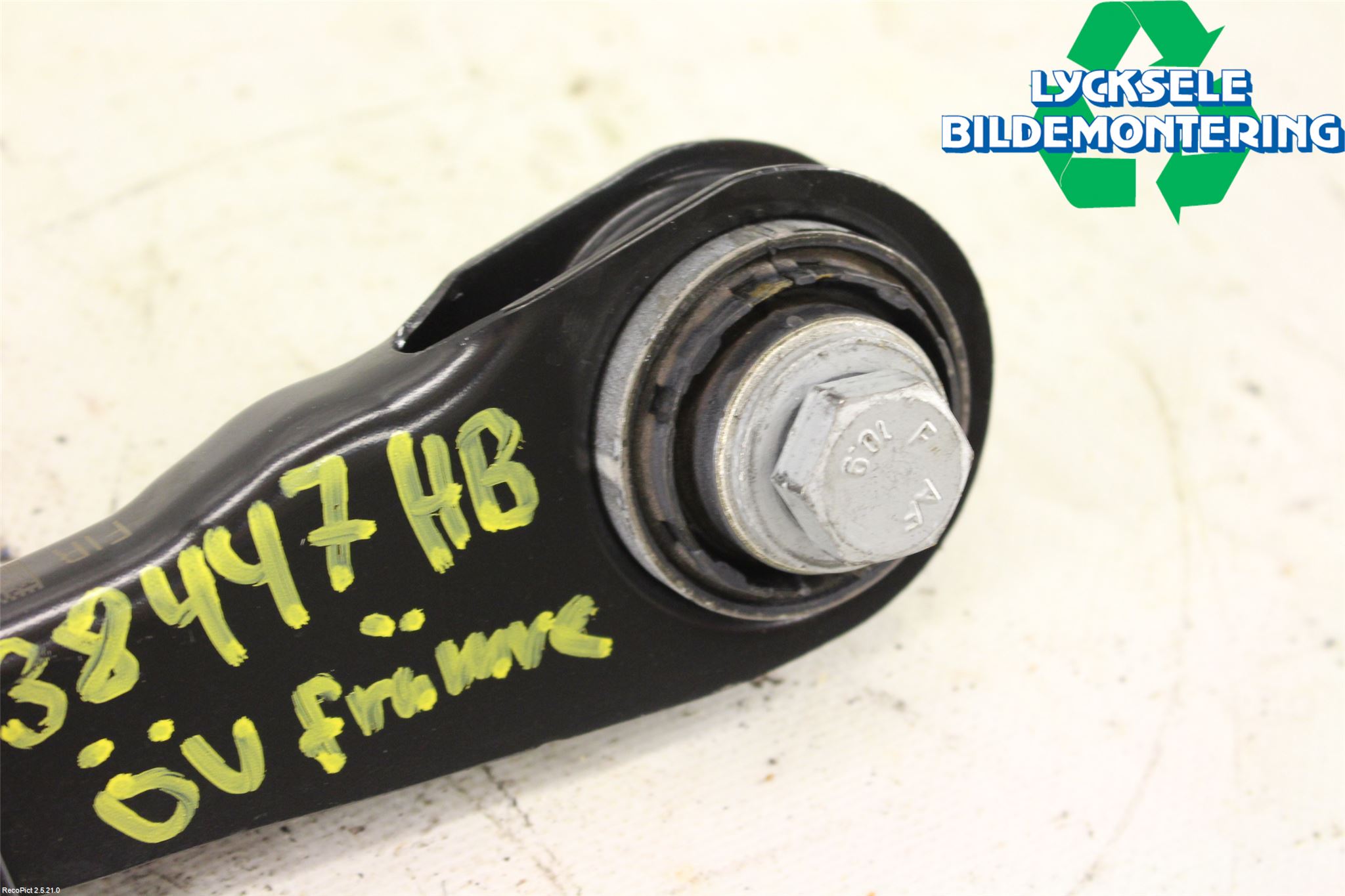 BMW 5 G30/G31/F90 17-23 Bärarm Bak Övre Höger