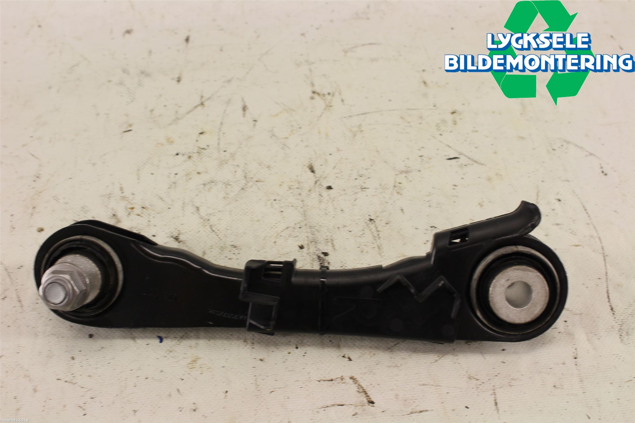 BMW 5 G30/G31/F90 17-23 Bärarm Bak Övre Höger