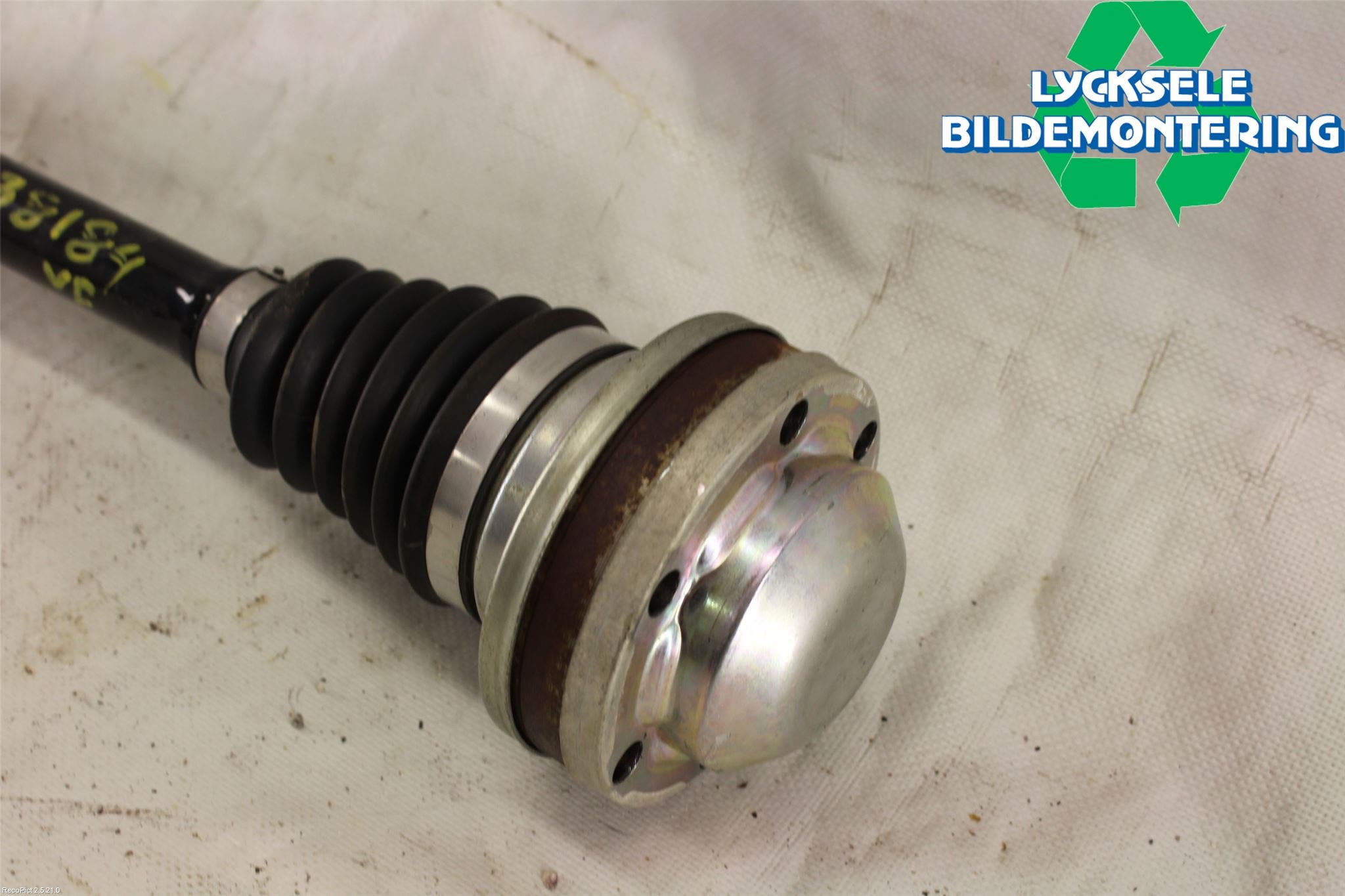 Volkswagen VW GOLF SPORTSVAN 15-20 Drivaxel Fram Vänster