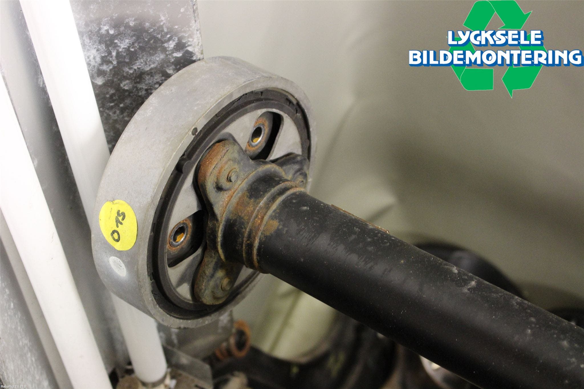 Skoda SUPERB 16-24 Mellanaxel Komp