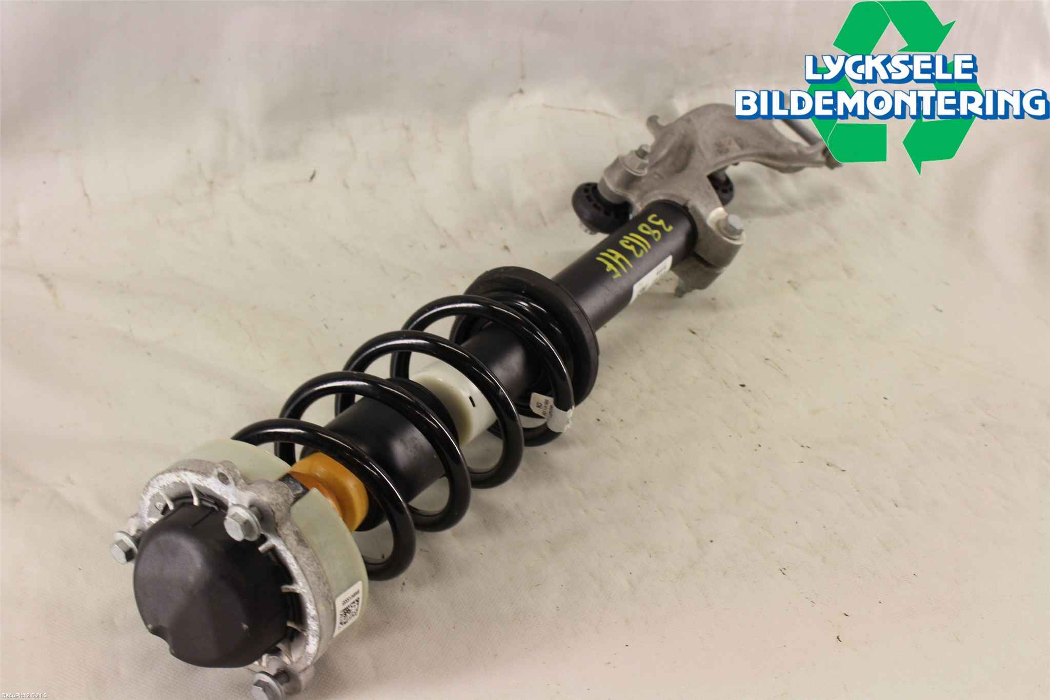 Audi A4/S4 B9 16-19 Fjäderben Fram Höger