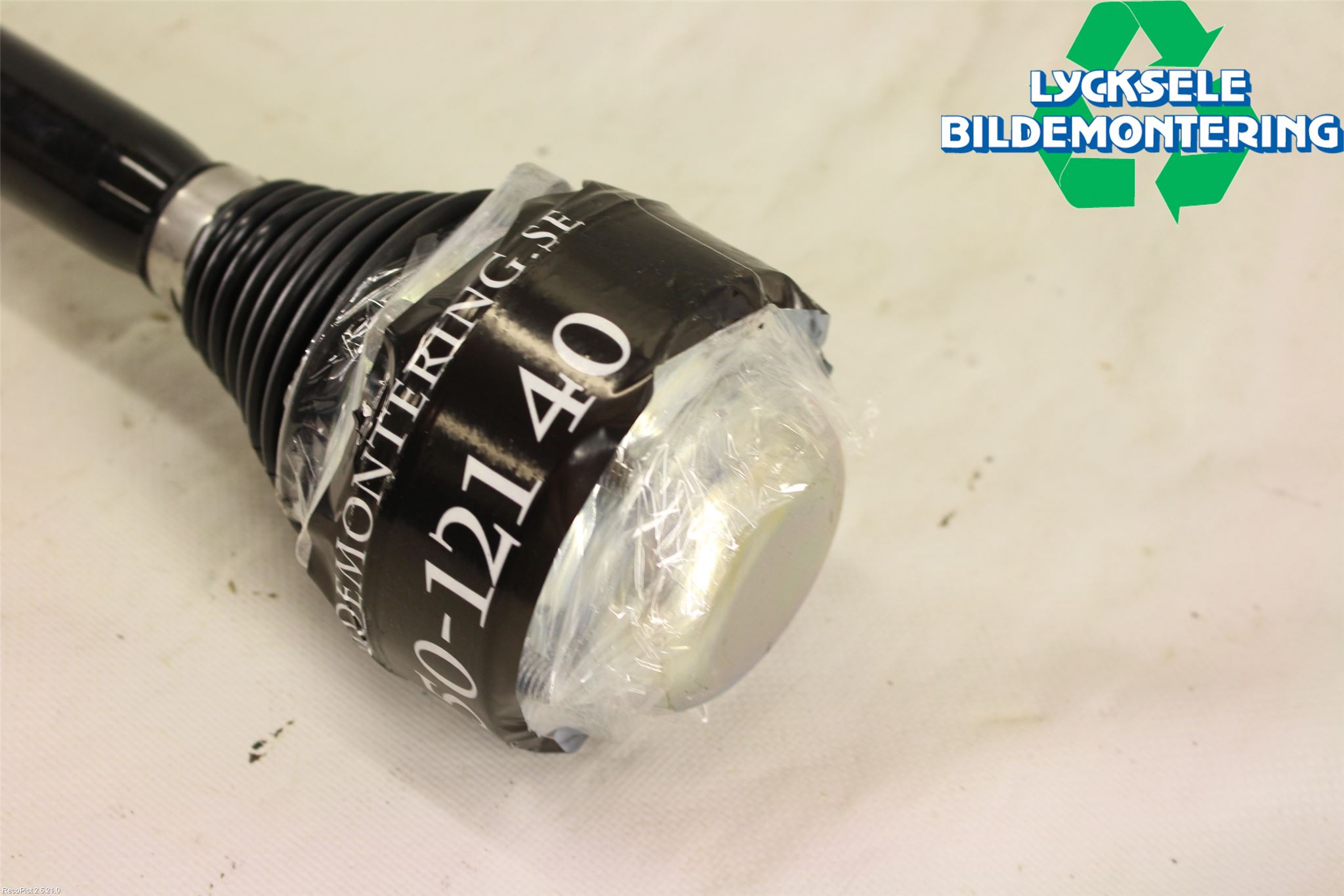 Audi A4/S4 B9 16-19 Drivaxel Bak Höger