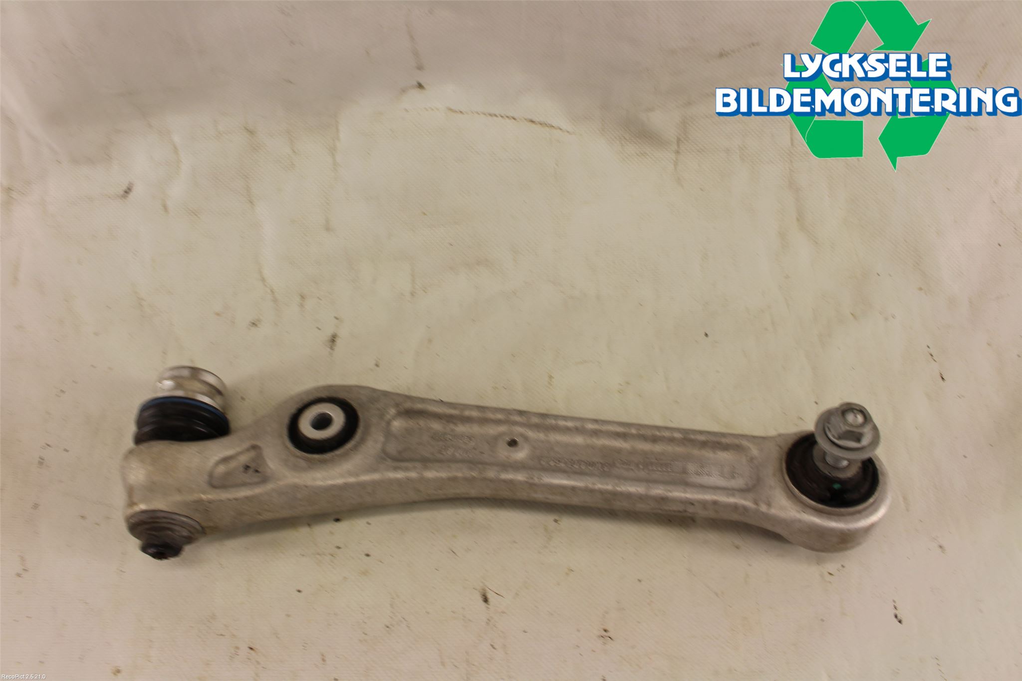 Audi A4/S4 B9 16-19 Bärarm Fram Undre Hö