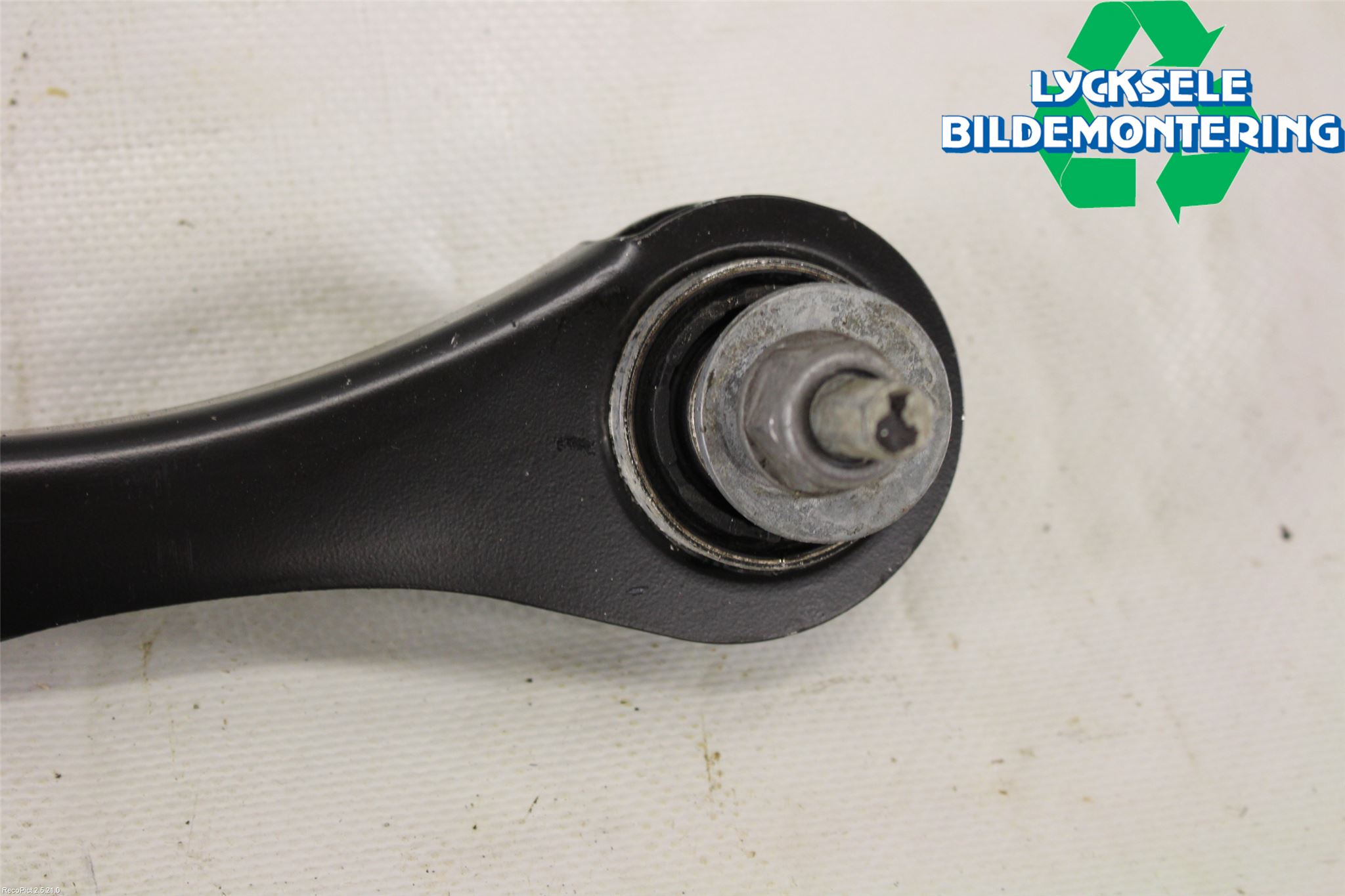 Audi A4/S4 B9 16-19 Bärarm Bak Vänster