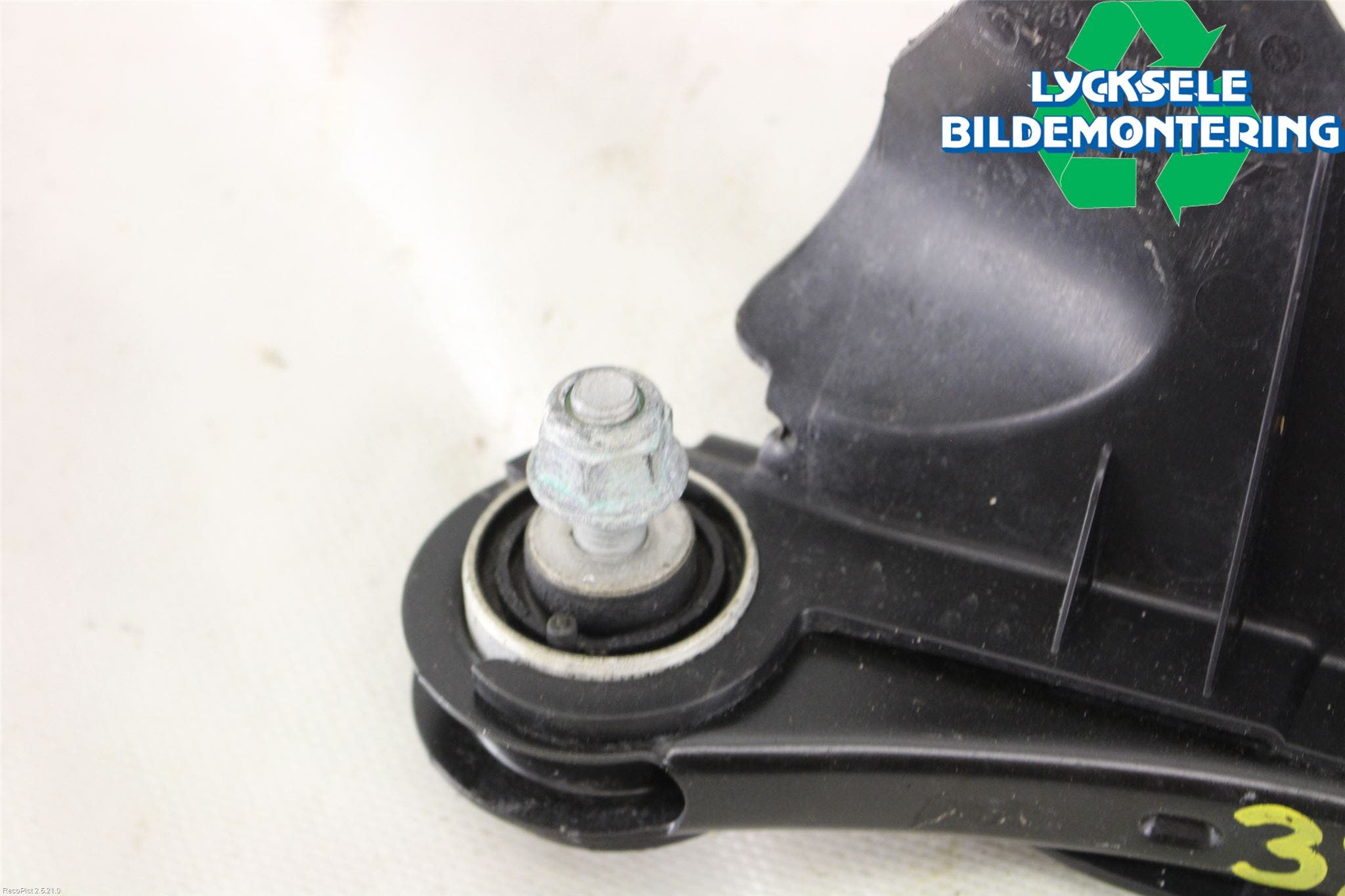 Audi A4/S4 B9 16-19 Bärarm Bak Vänster