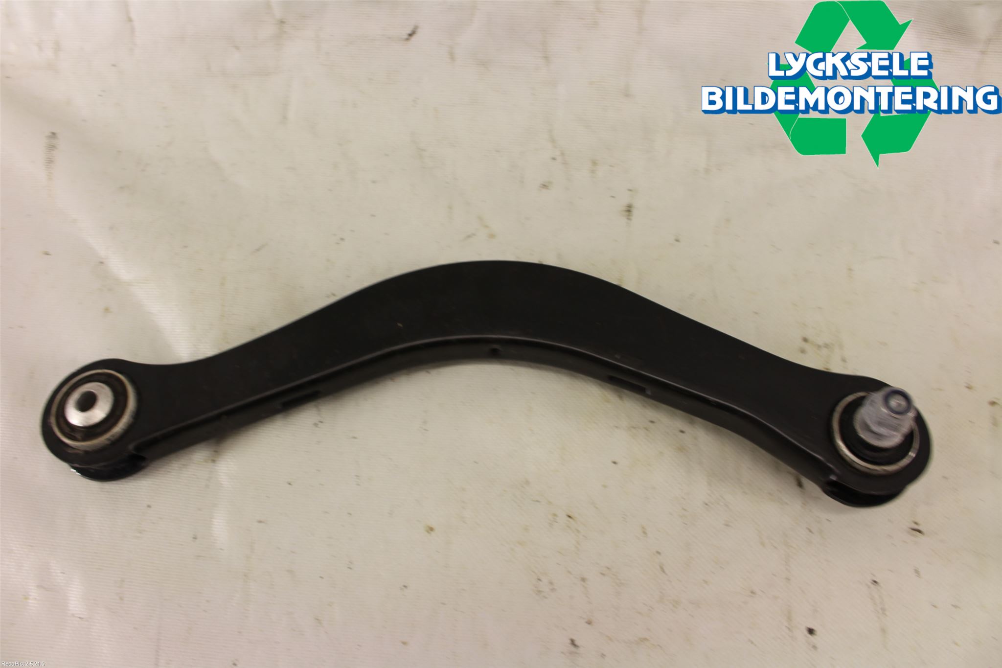 Audi A4/S4 B9 16-19 Bärarm Bak Övre Vänster