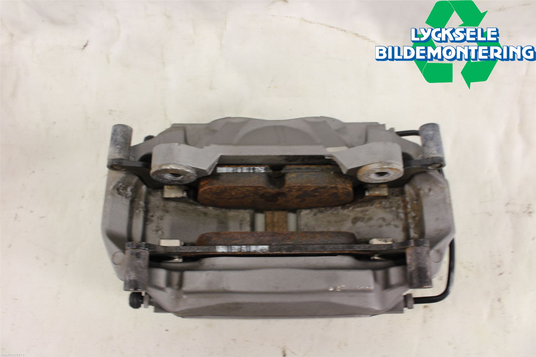 Audi A4/S4 B9 16-19 Bromsok Fram Höger