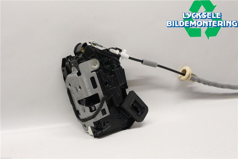 Volkswagen VW PASSAT 15-19 Låskista-Dörrlås