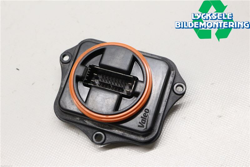 Volkswagen VW PASSAT 15-19 Styrenhet Strålkastare