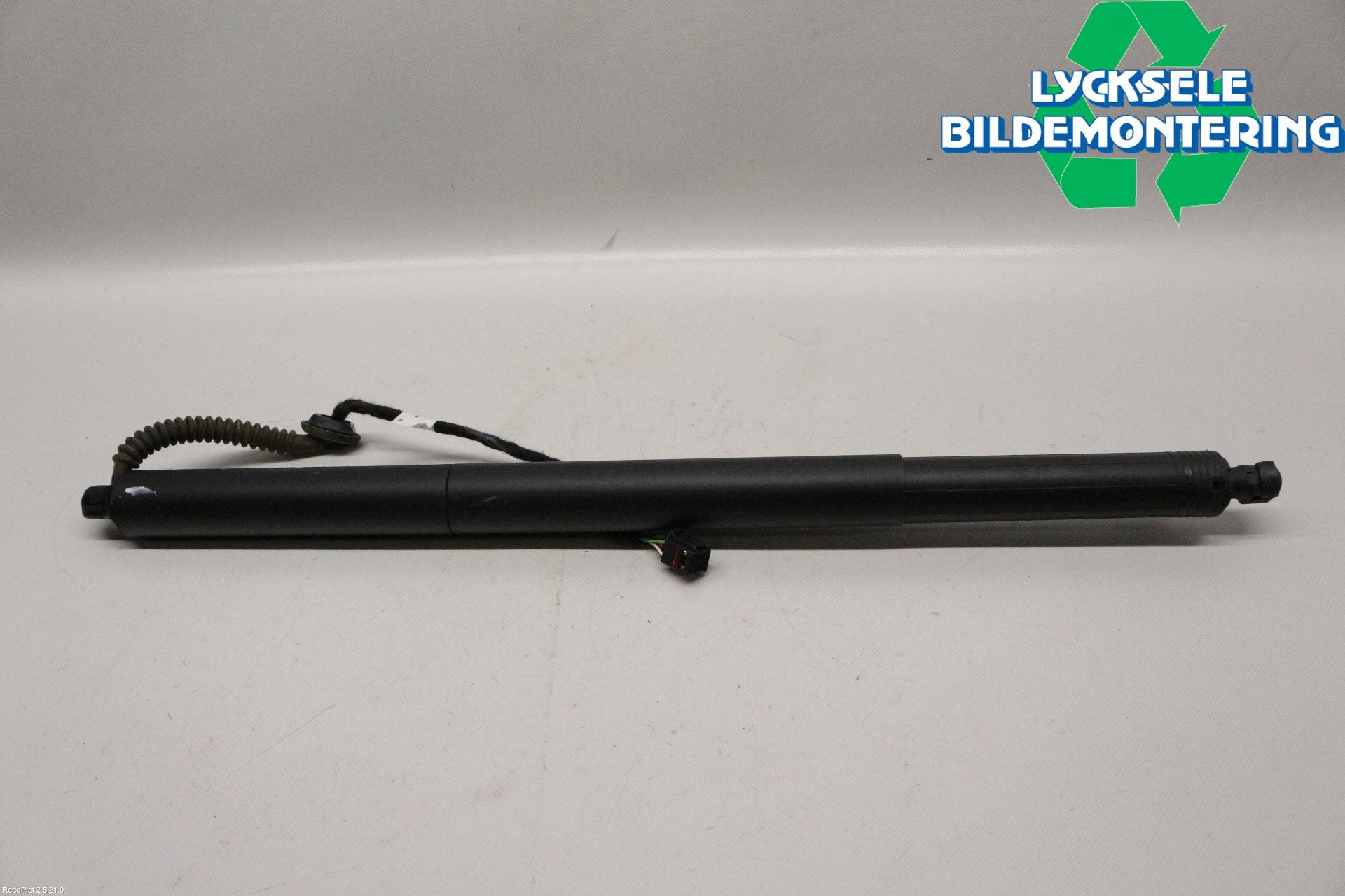 Volkswagen VW PASSAT 15-19 Bakluckeöppnare Automatisk