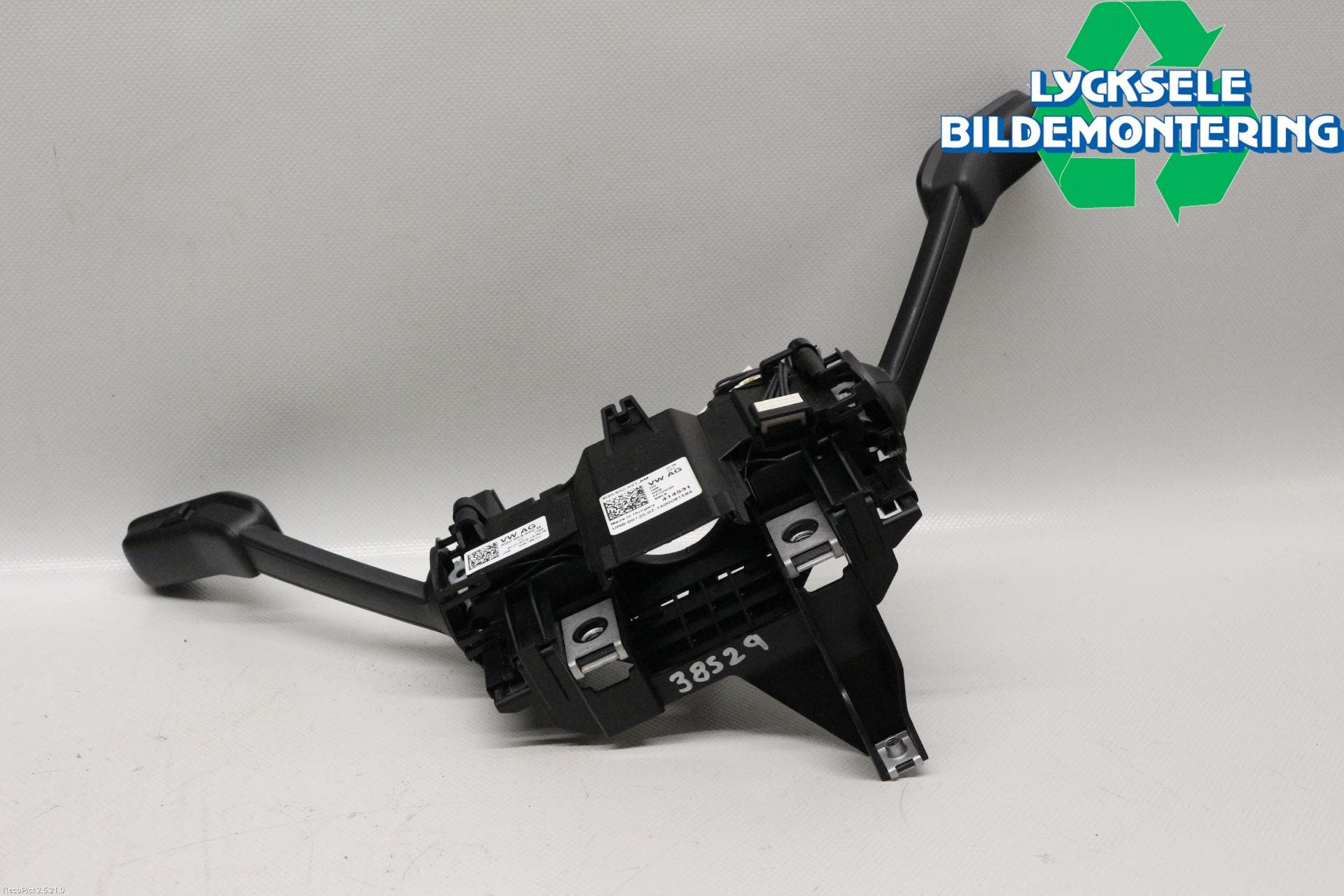 Volkswagen VW PASSAT 15-19 Spakcentral