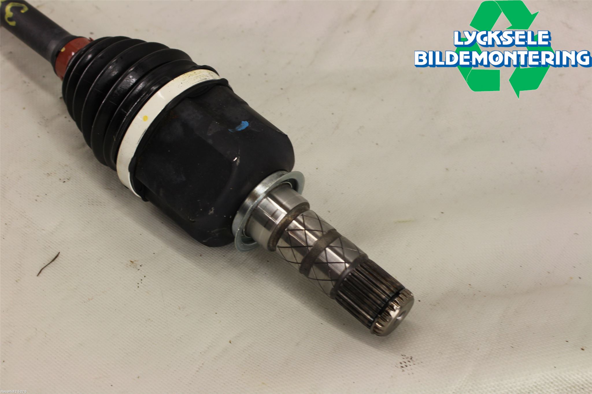 Subaru IMPREZA IV 13-17 Drivaxel Fram Höger