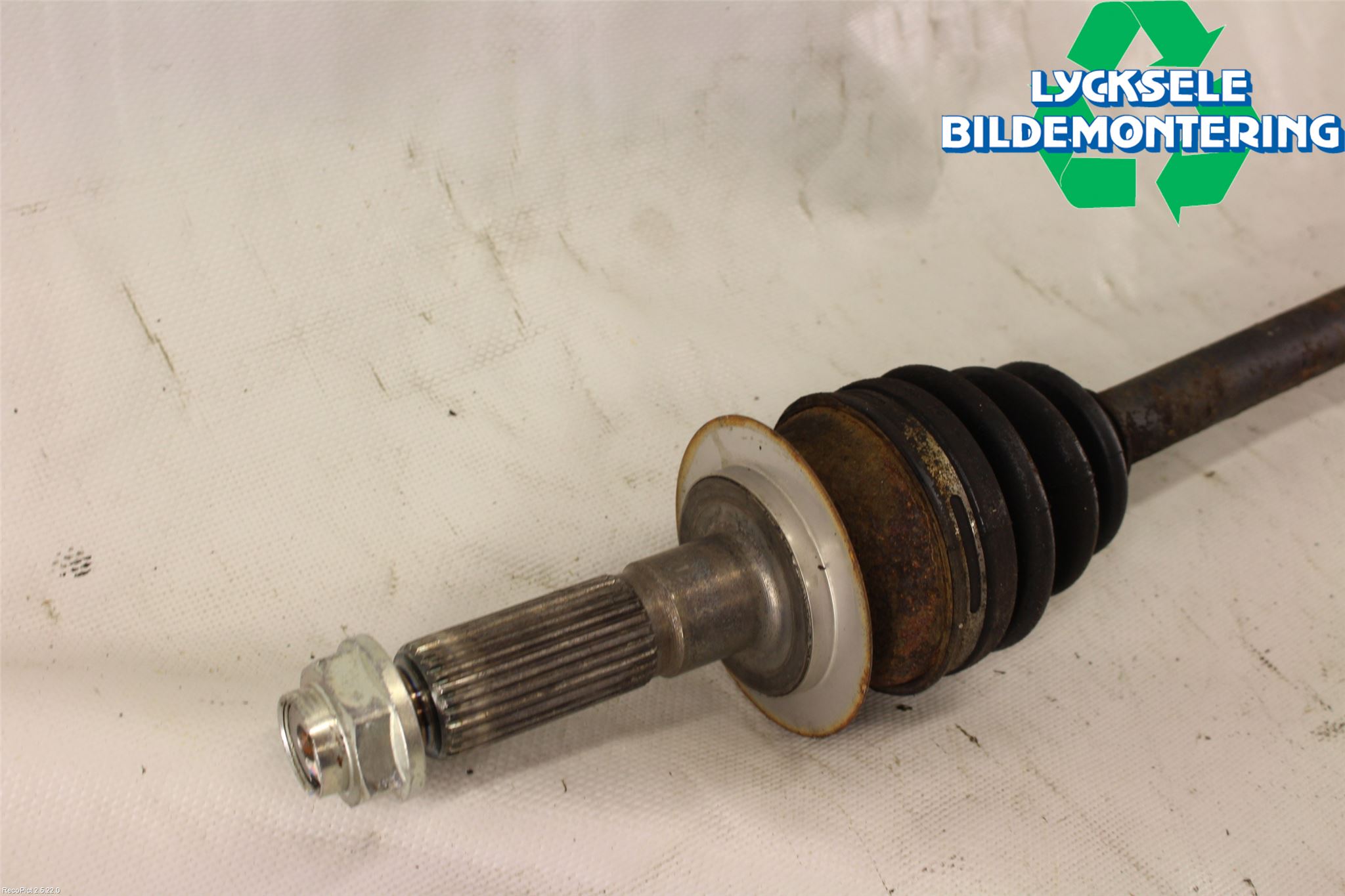 Subaru IMPREZA IV 13-17 Drivaxel Bak Höger