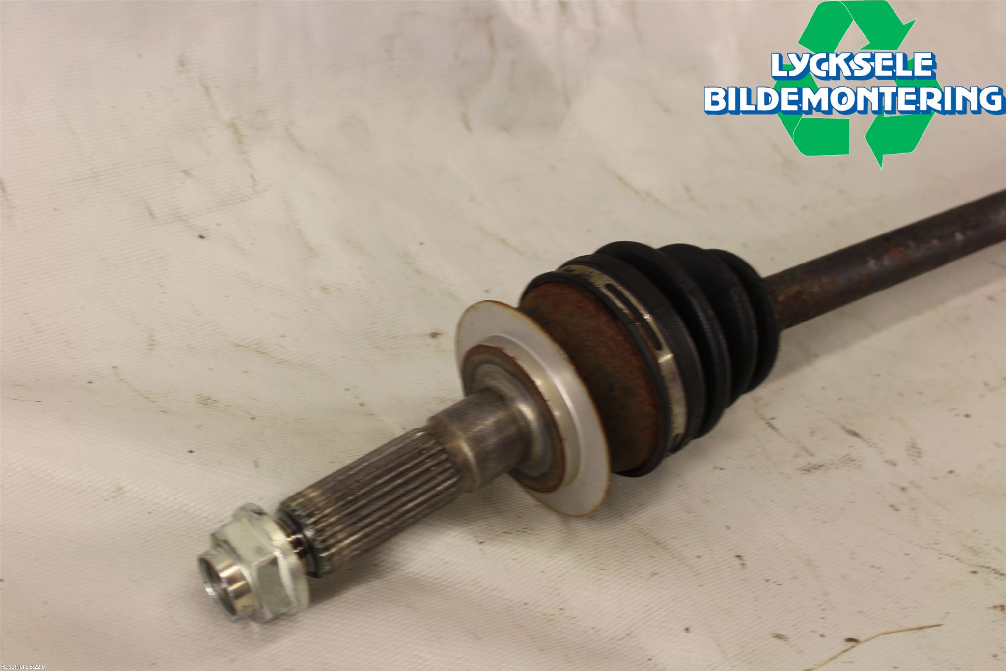 Subaru IMPREZA IV 13-17 Drivaxel Bak Vänster