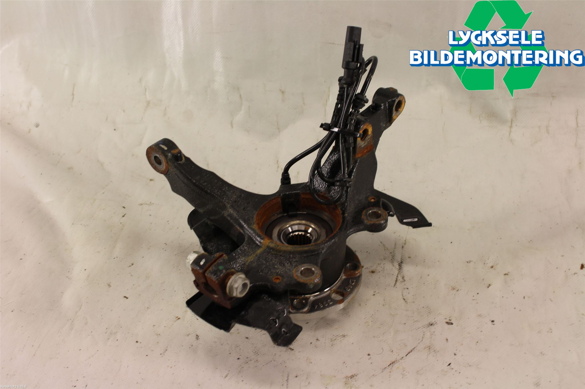 Opel CORSA E 15-19 Styrspindel Lagerhus Vä