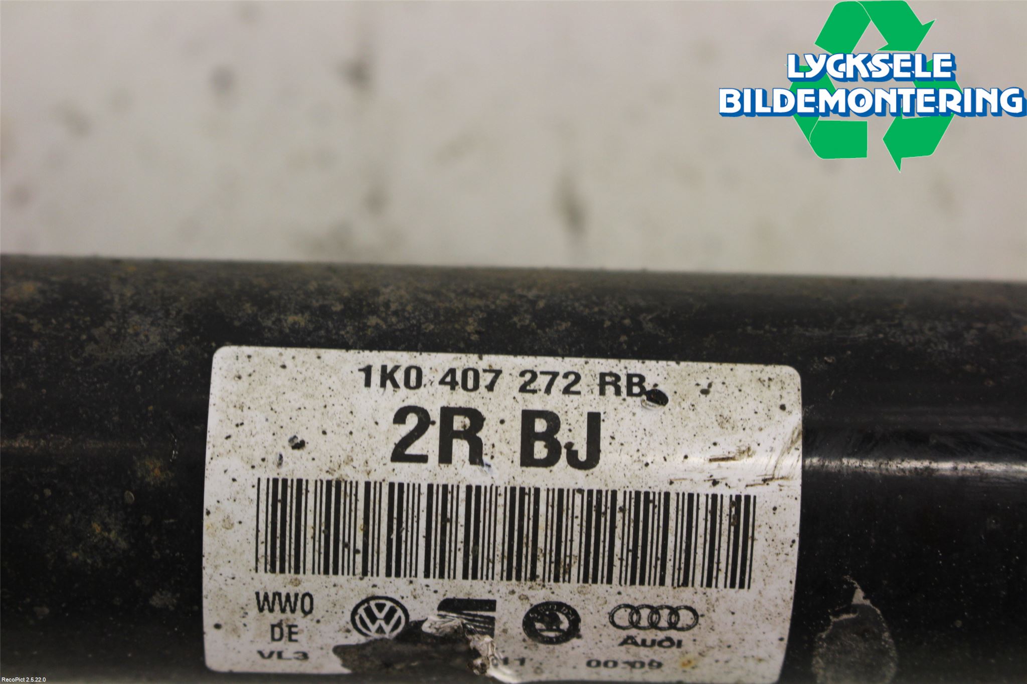 Volkswagen VW PASSAT 11-14 Drivaxel Fram Höger