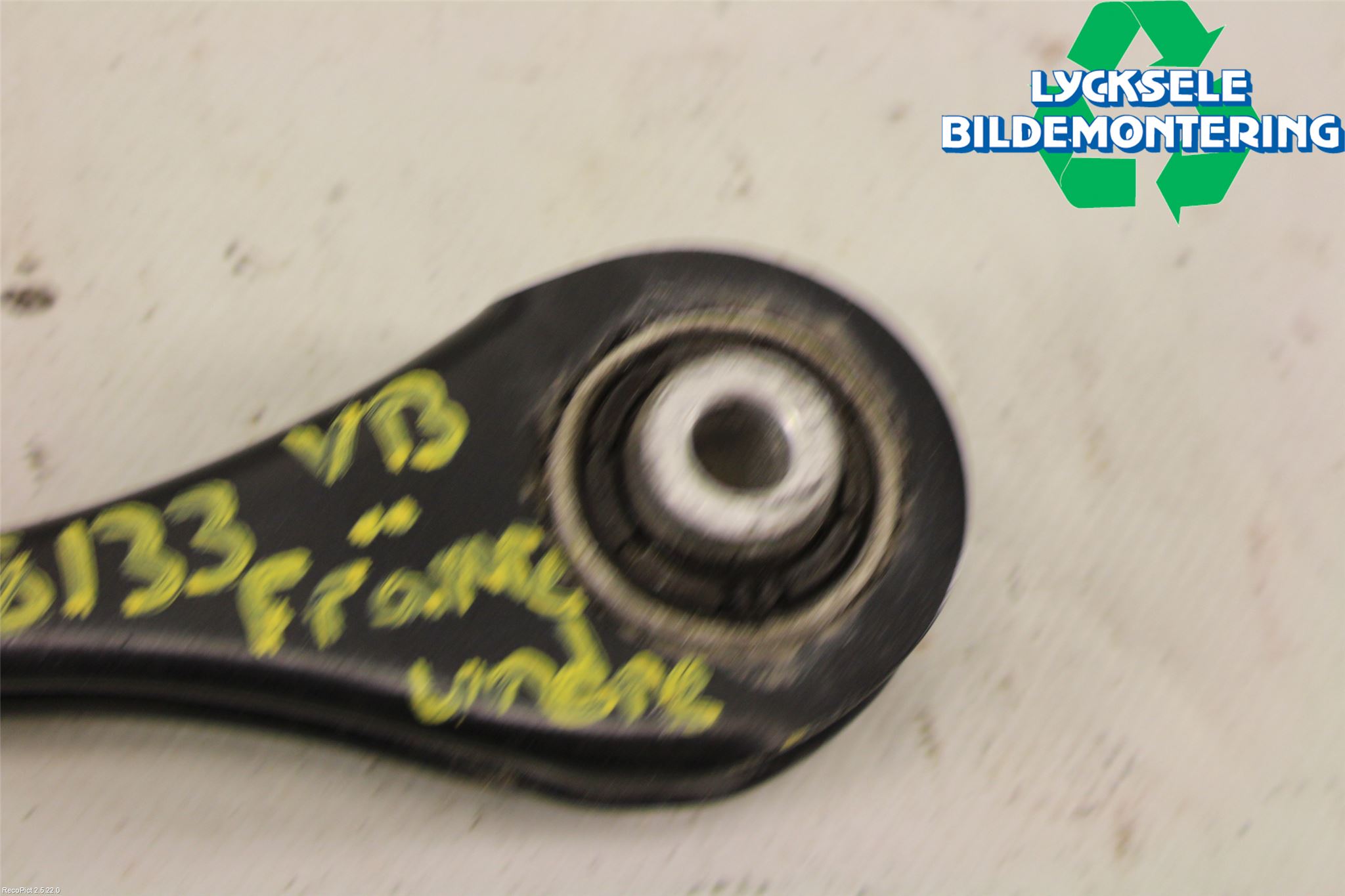 Skoda OCTAVIA (5E) 13-20 Bärarm Bak Vänster