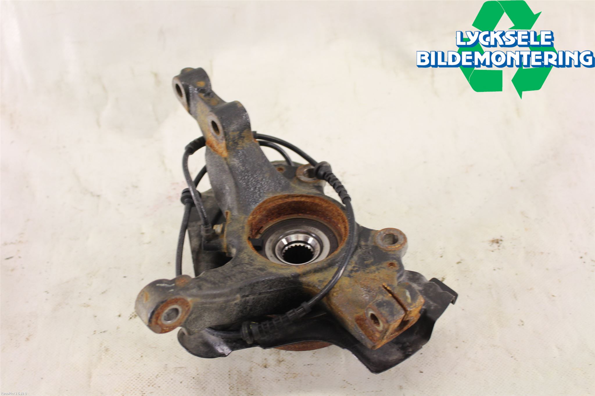 Opel CORSA E 15-19 Styrspindel Lagerhus Vä