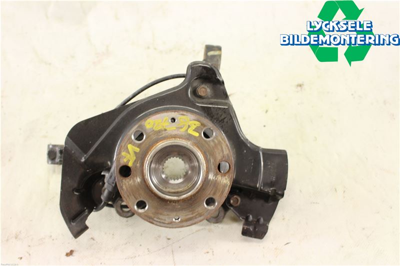 Opel CORSA E 15-19 Styrspindel Lagerhus Vä