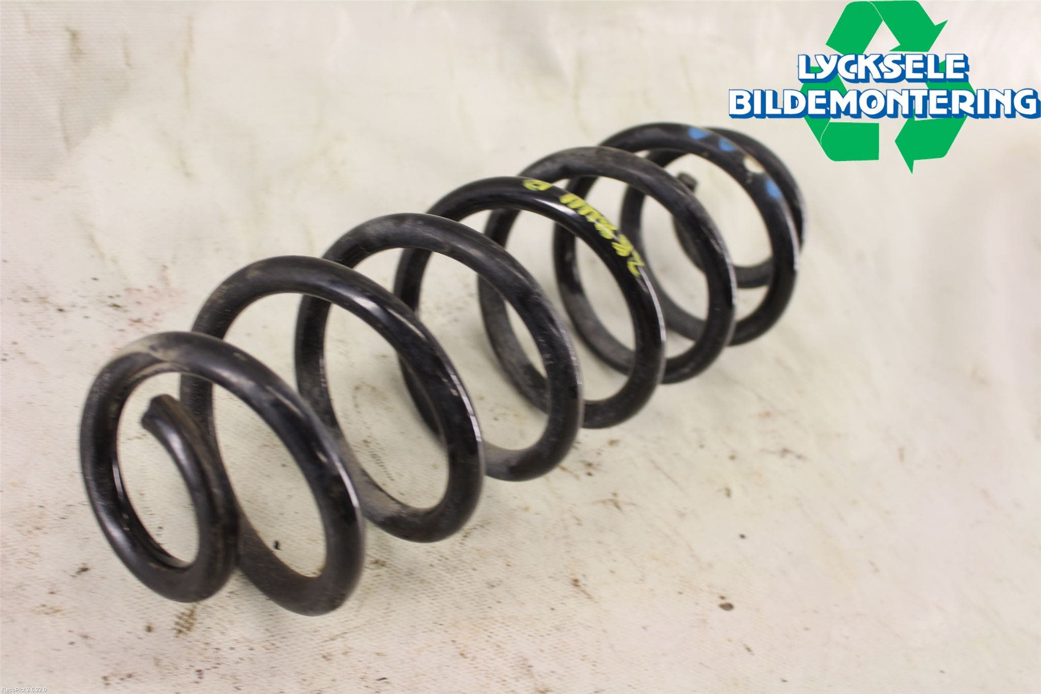 Audi Q5 09-16 Fjäder Bak