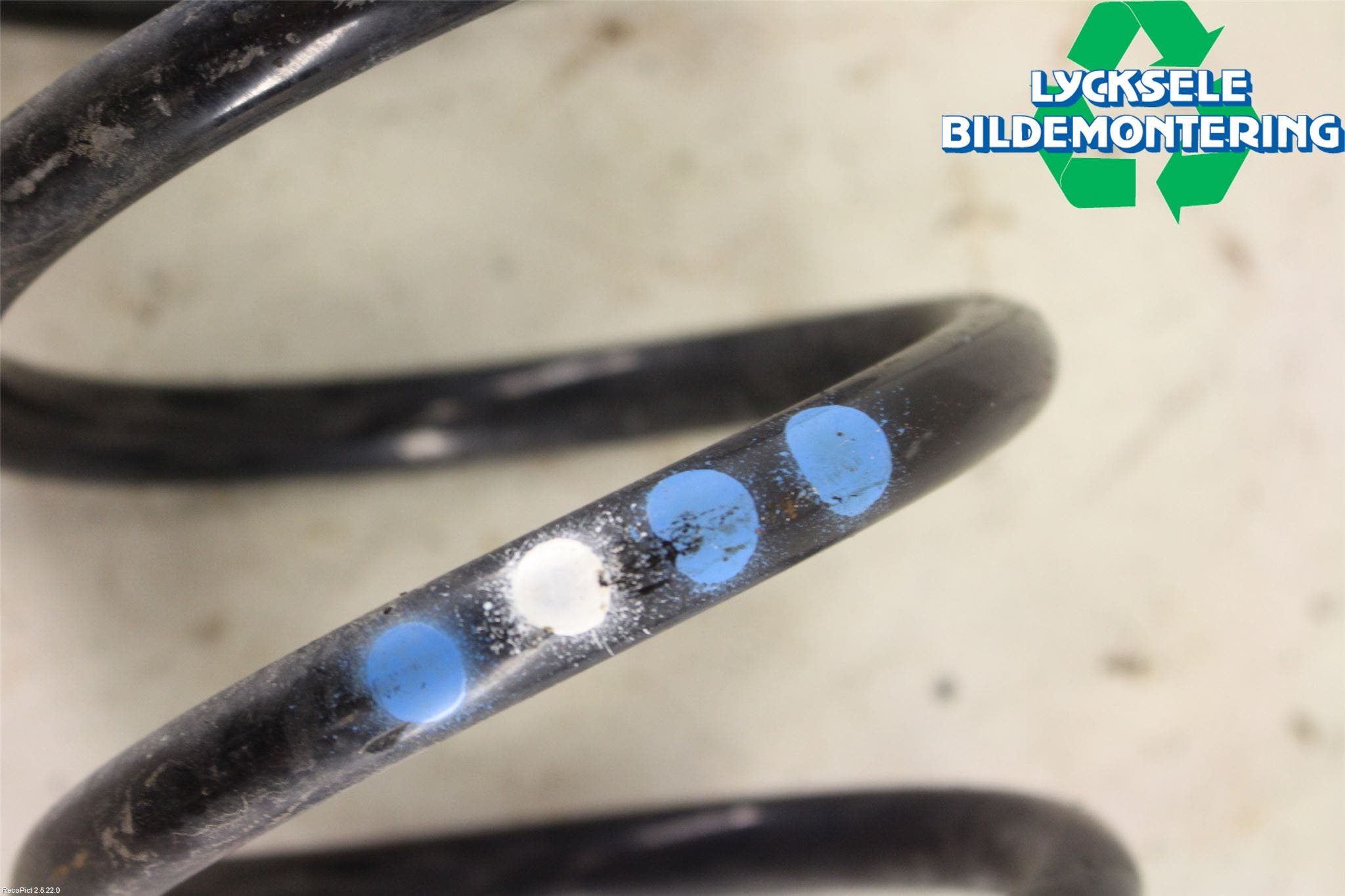 Audi Q5 09-16 Fjäder Bak