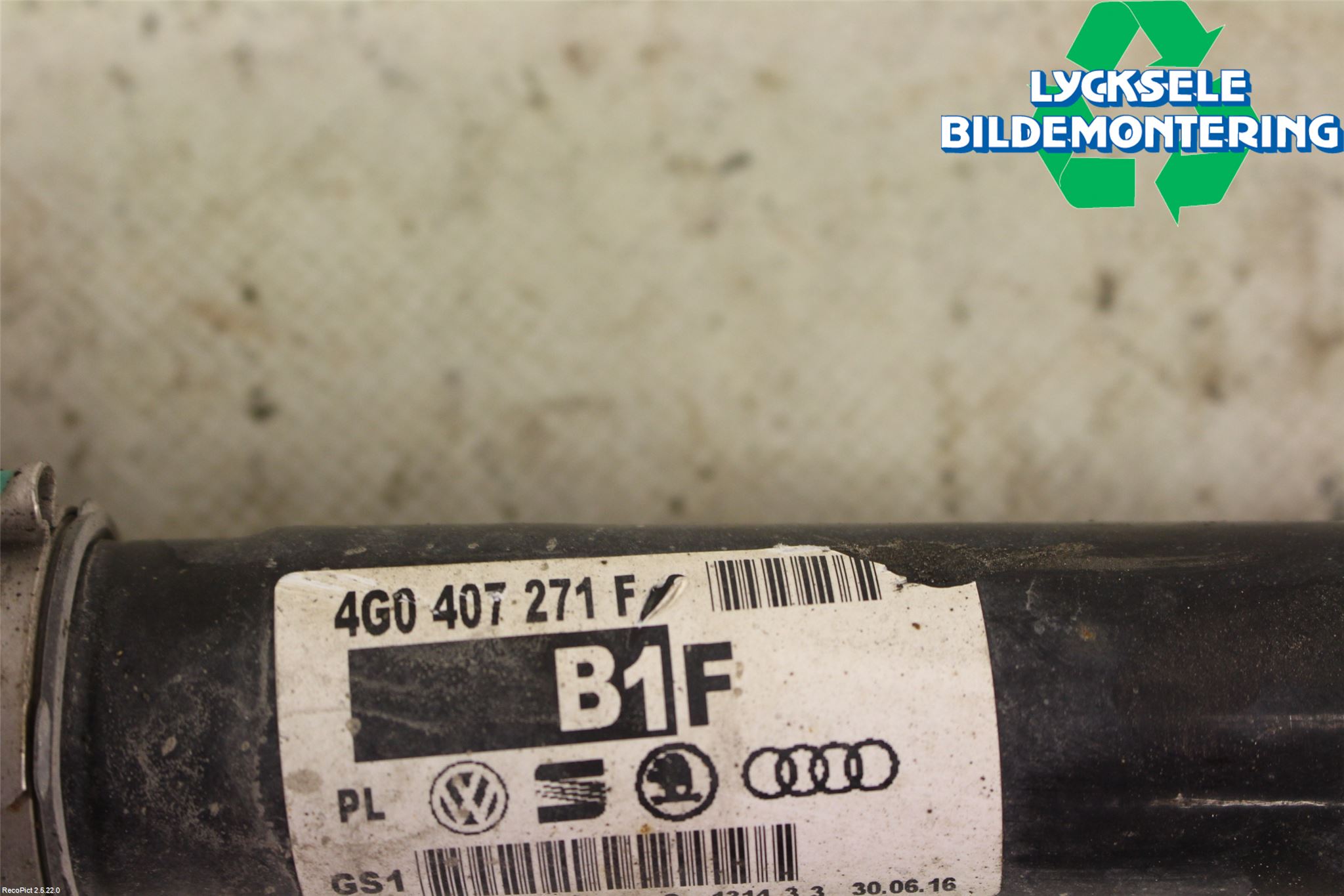 Audi Q5 09-16 Drivaxel Fram Vänster