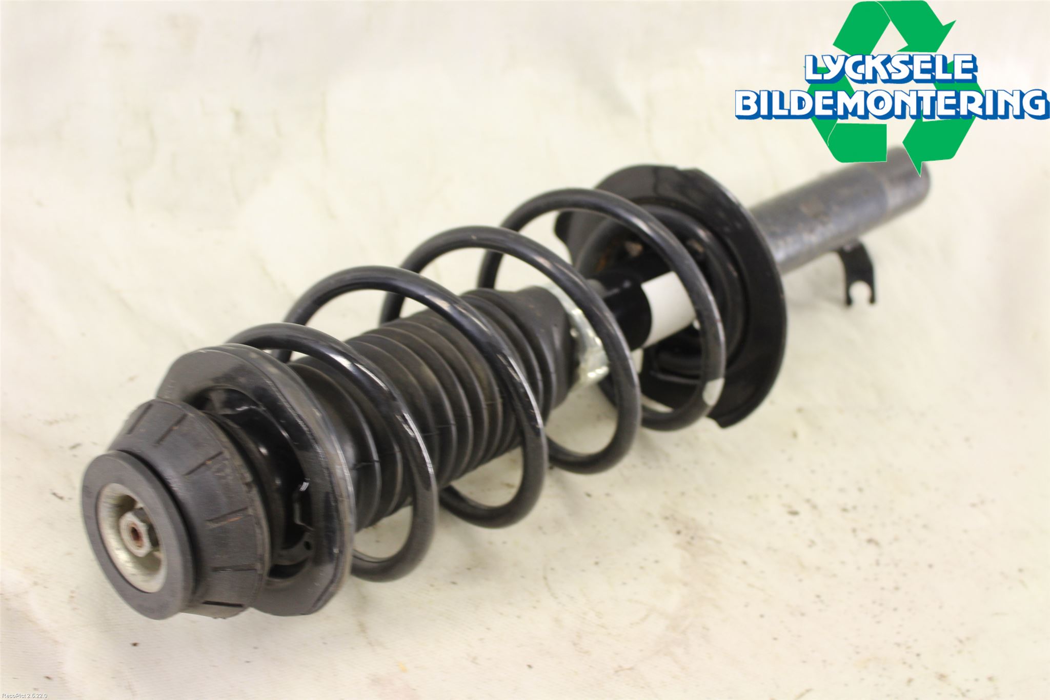 Toyota AYGO 06-14 Fjäderben Fram Vänster