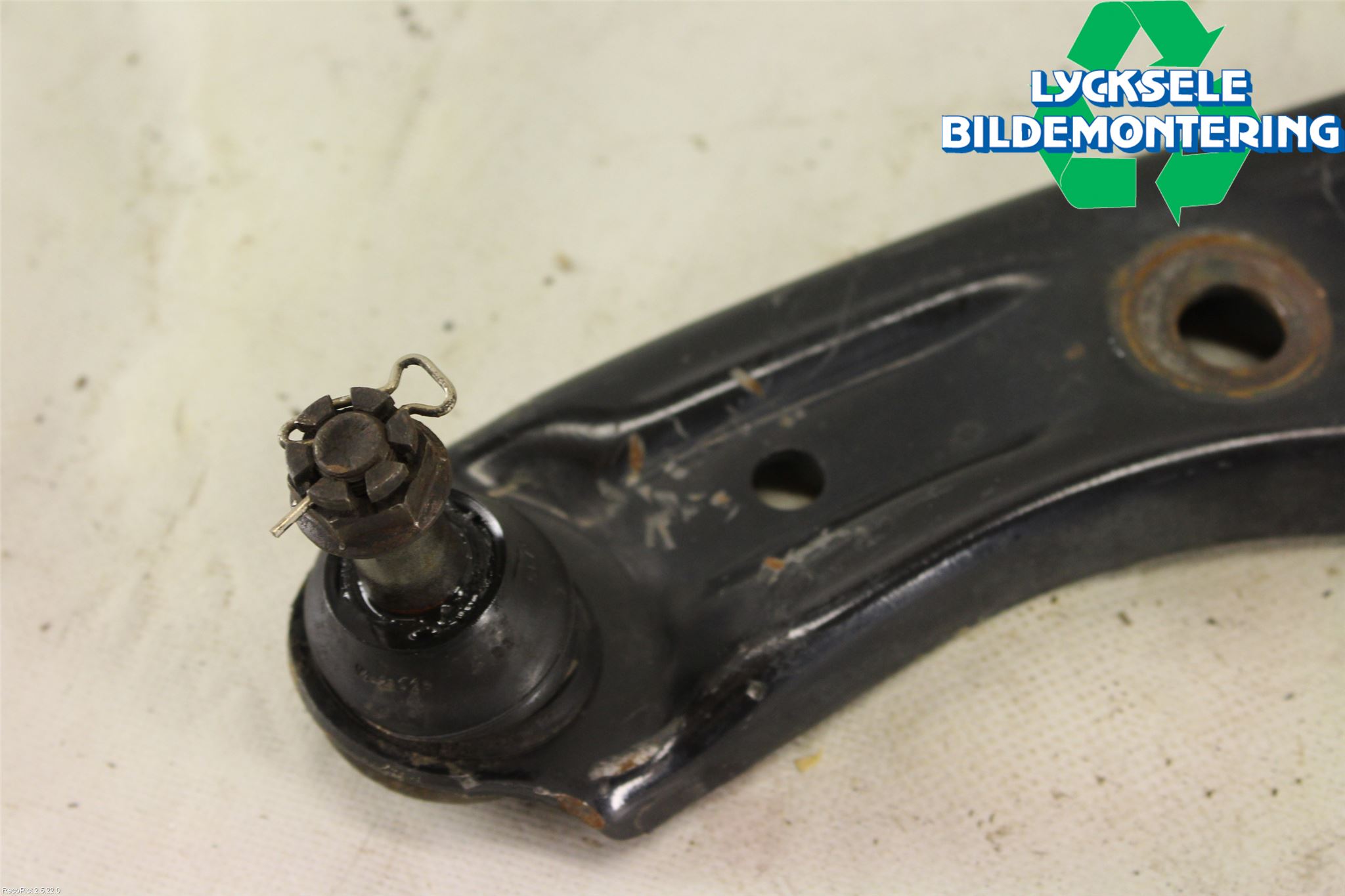 Toyota AYGO 06-14 Bärarm Fram Undre Vä