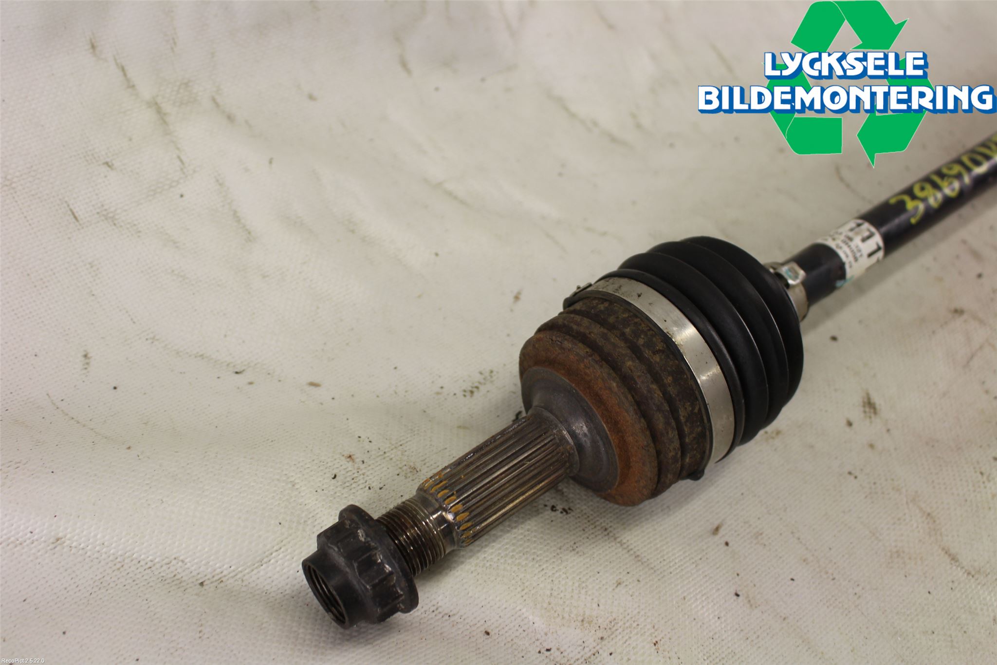 Toyota AYGO 06-14 Drivaxel Fram Vänster