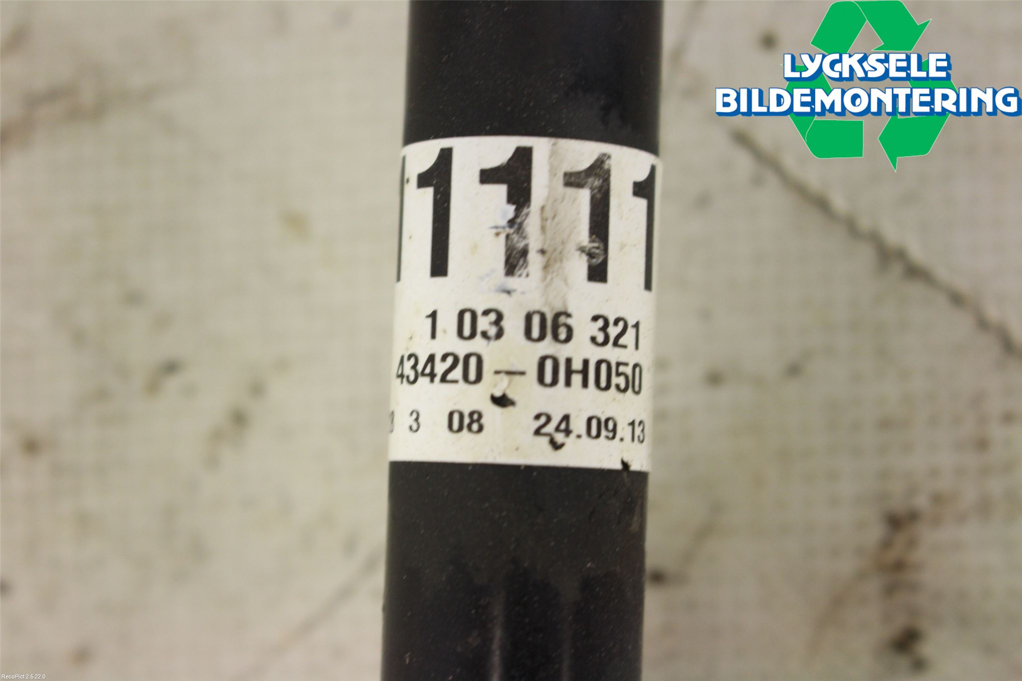 Toyota AYGO 06-14 Drivaxel Fram Vänster