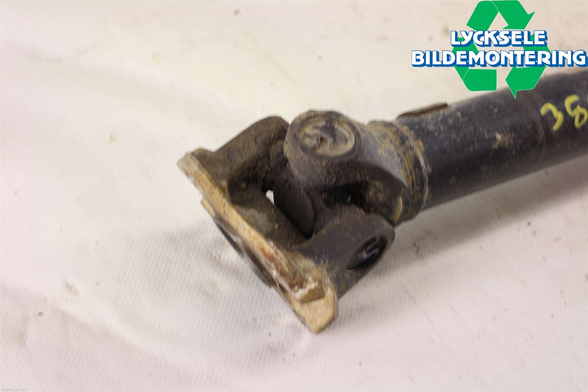 Toyota HILUX 05-16 Mellanaxel Främre 4Wd