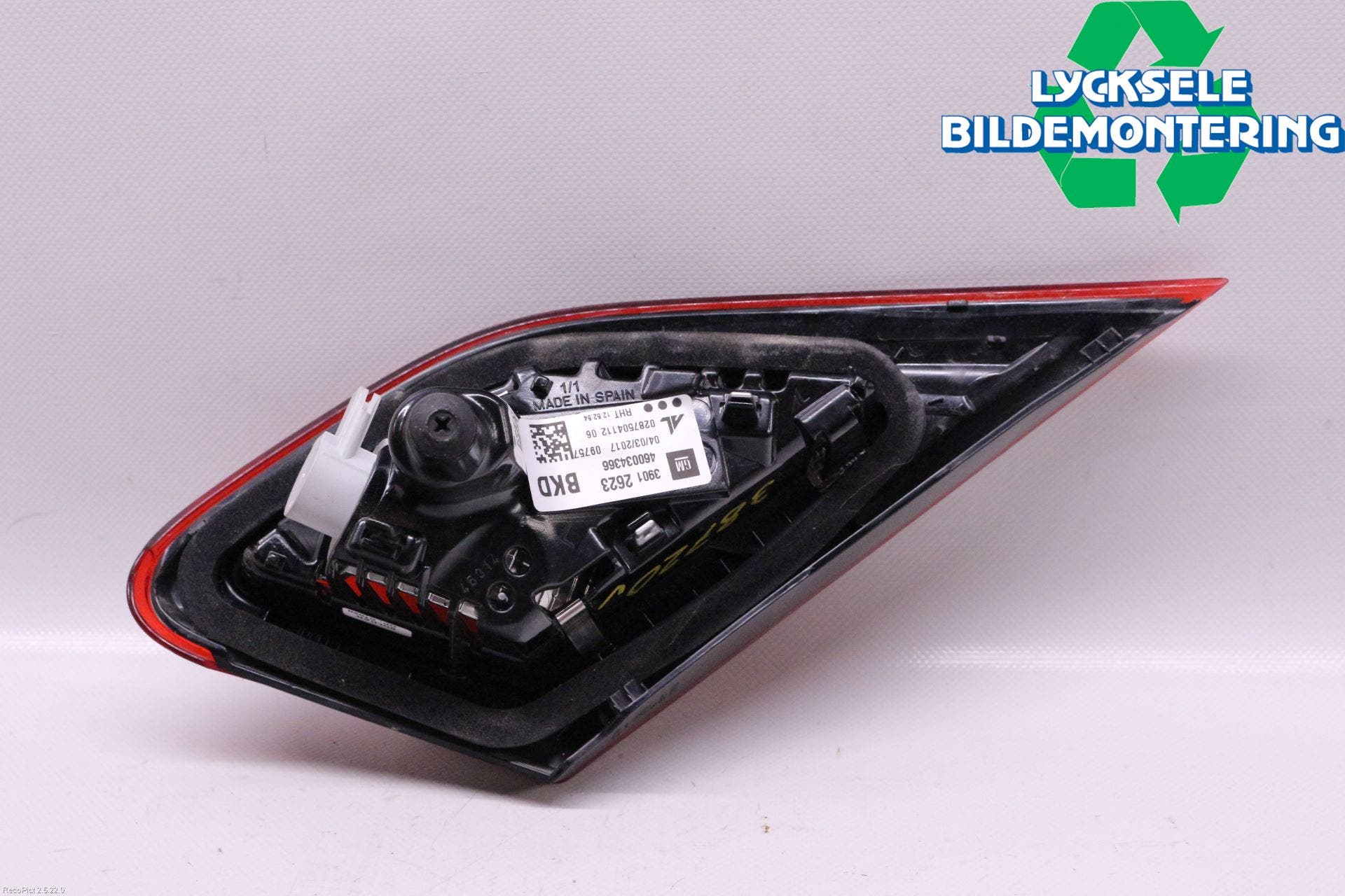 Opel CORSA E 15-19 Bakljus Lucka Vä