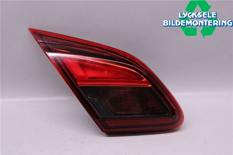 Opel CORSA E 15-19 Bakljus Lucka Vä