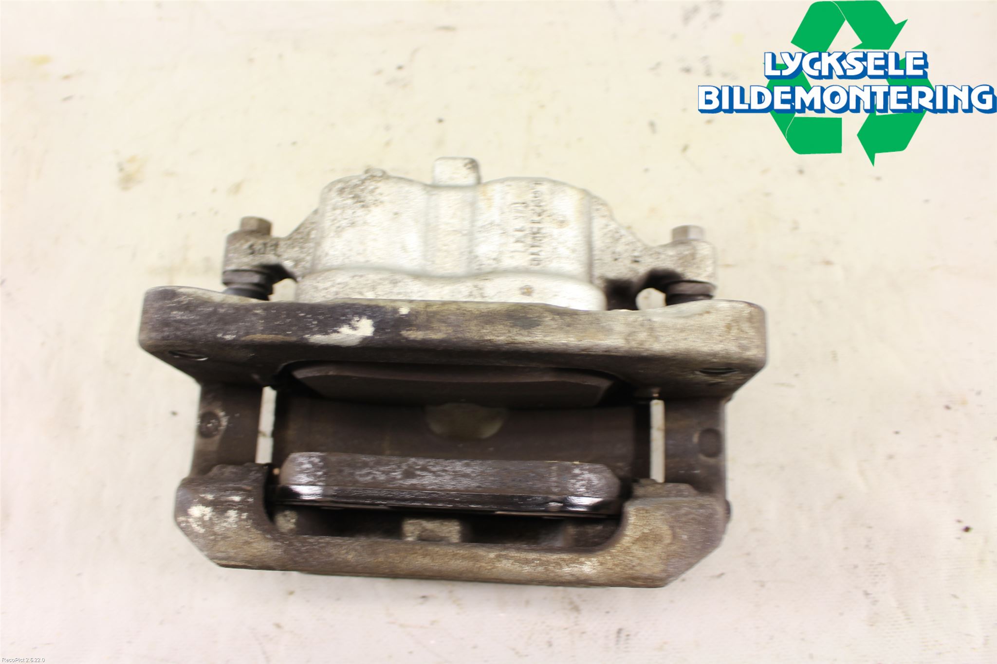 Volkswagen VW AMAROK 2H 10-22 Bromsok Fram Höger