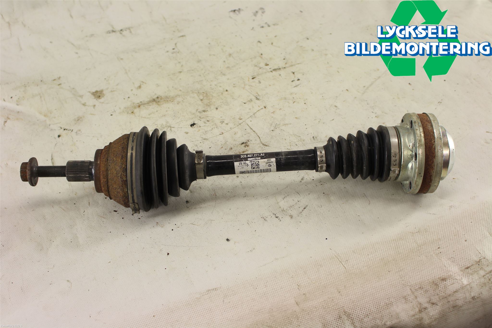 Skoda YETI Drivaxel Fram Vänster